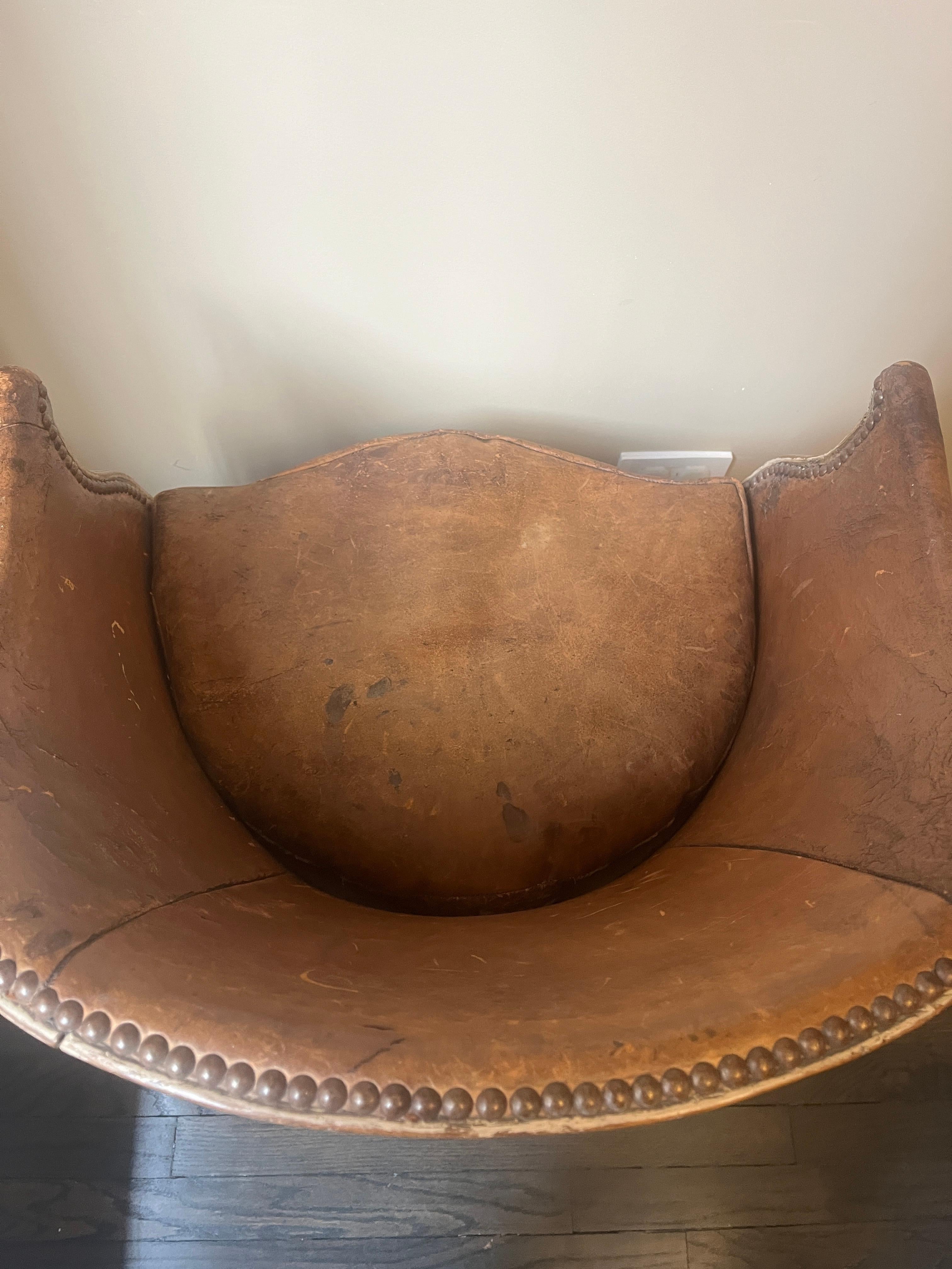 18th Century French Louis XVI Brown Leather Bergère Chair For Sale 3