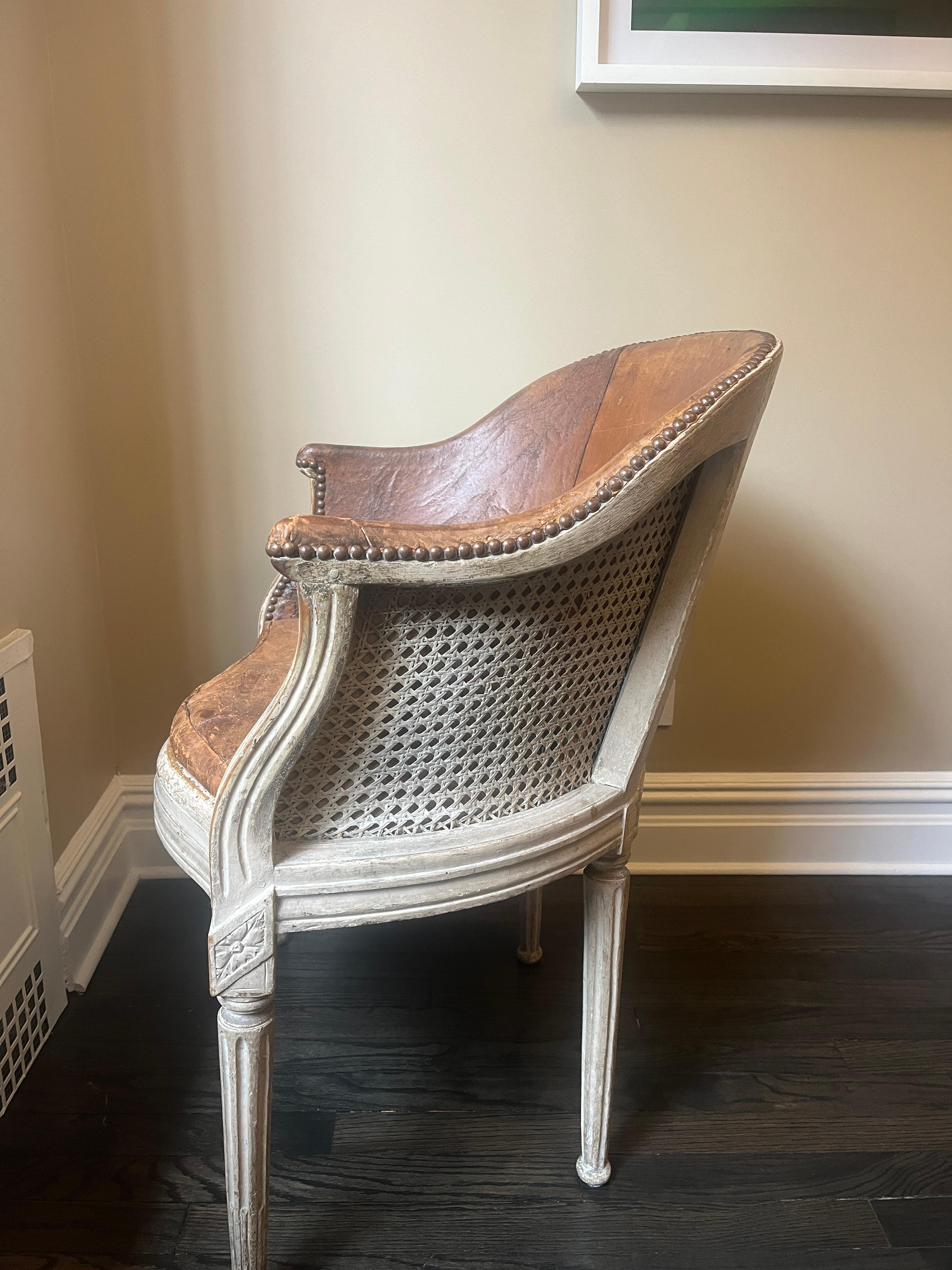 18th Century French Louis XVI Brown Leather Bergère Chair For Sale 4