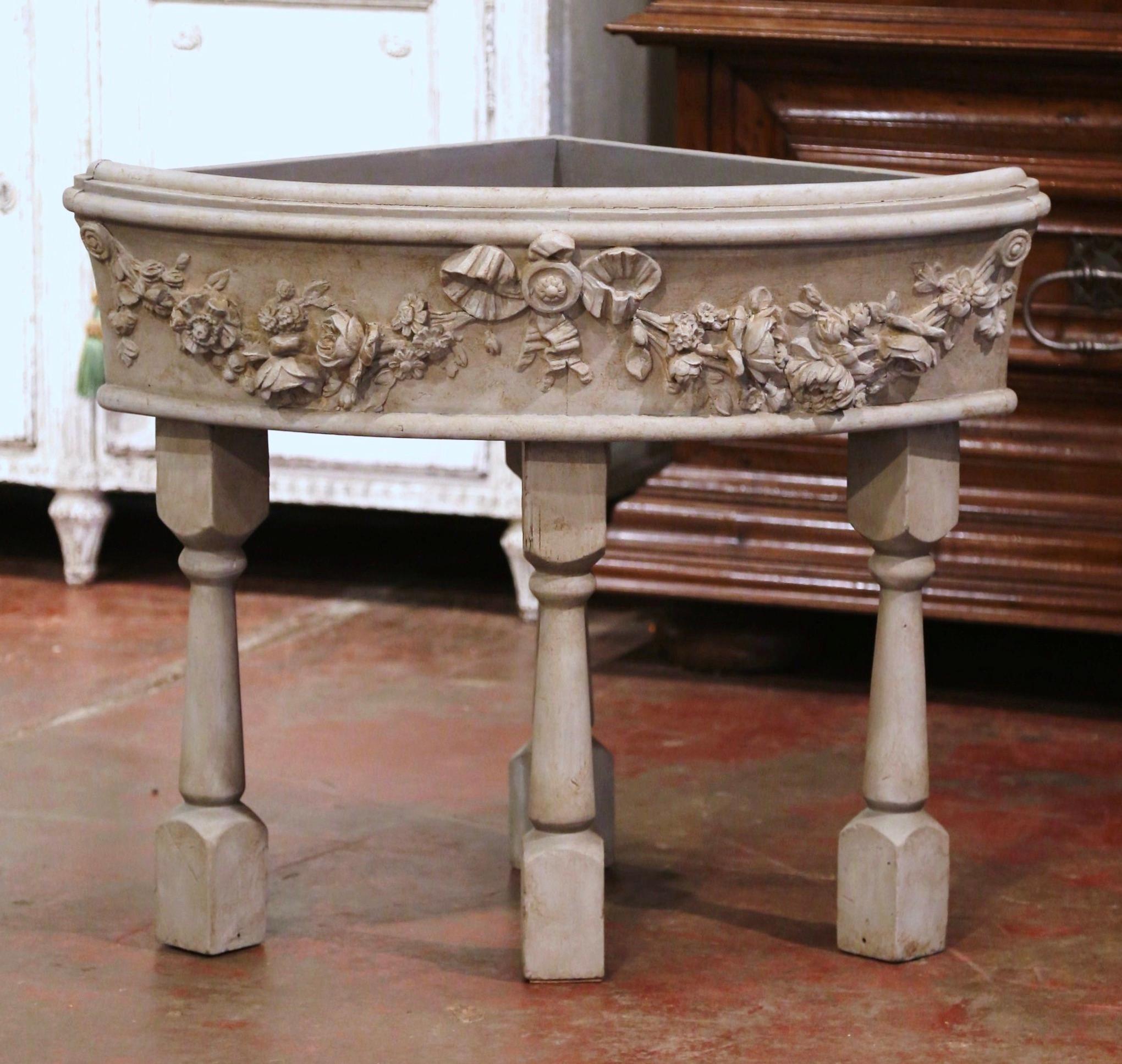 Hand-Painted 18th Century French Louis XVI Carved and Painted Bowed Corner Planter on Stand