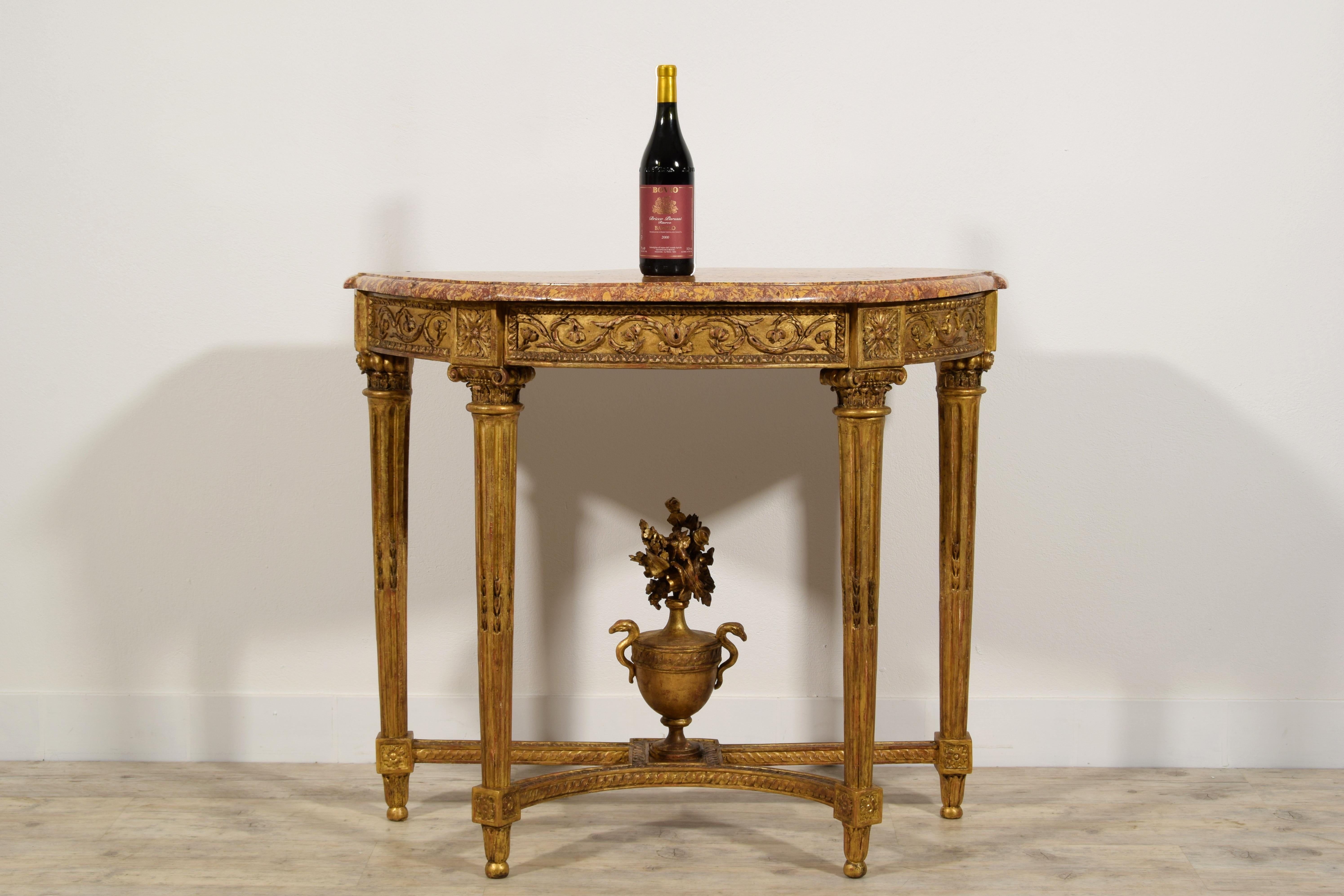 18th Century, French Louis XVI Carved Giltwood Console  For Sale 1