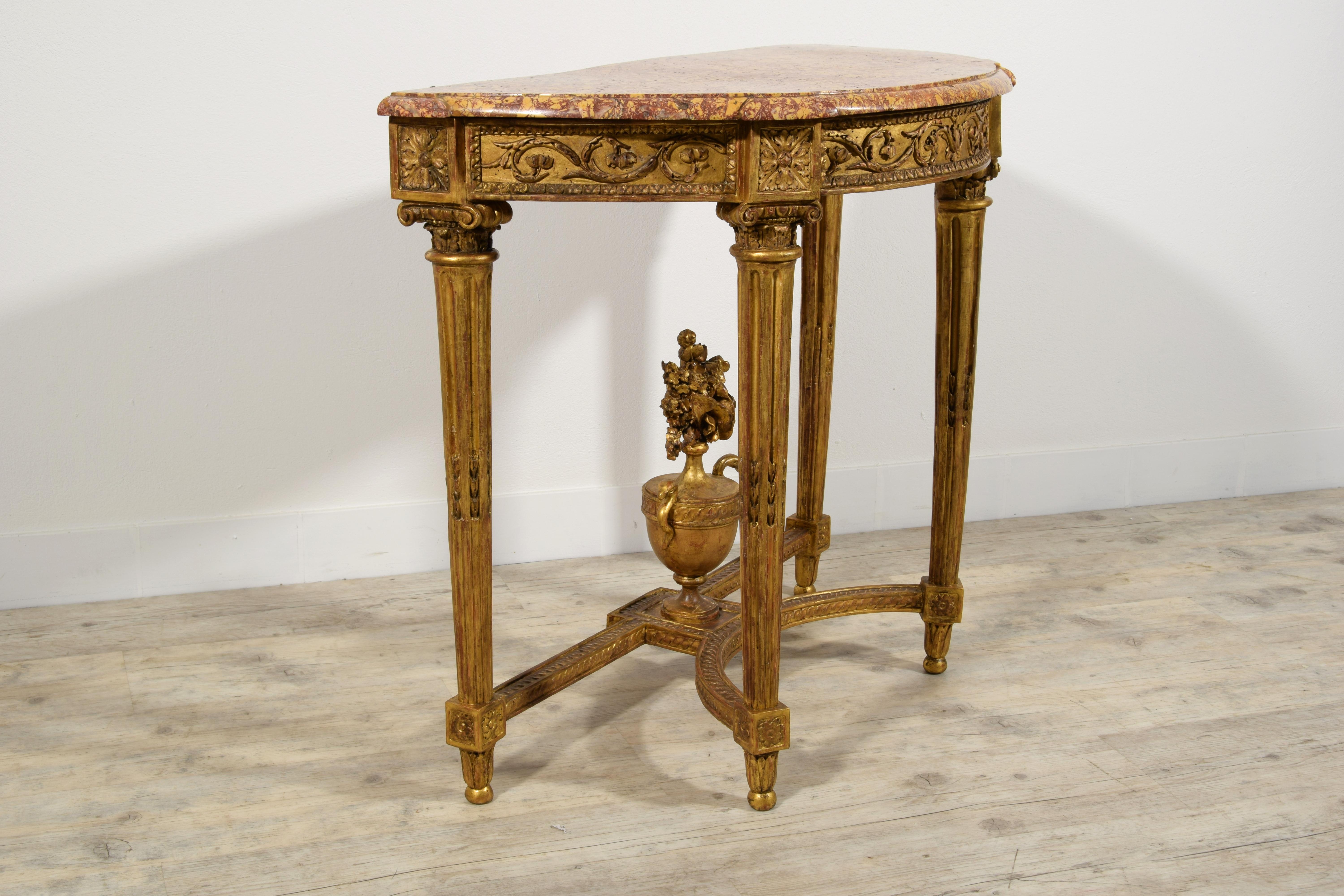 18th Century, French Louis XVI Carved Giltwood Console  For Sale 2