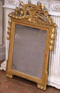 18th Century French Louis XVI Carved Giltwood Wall Mirror from Provence