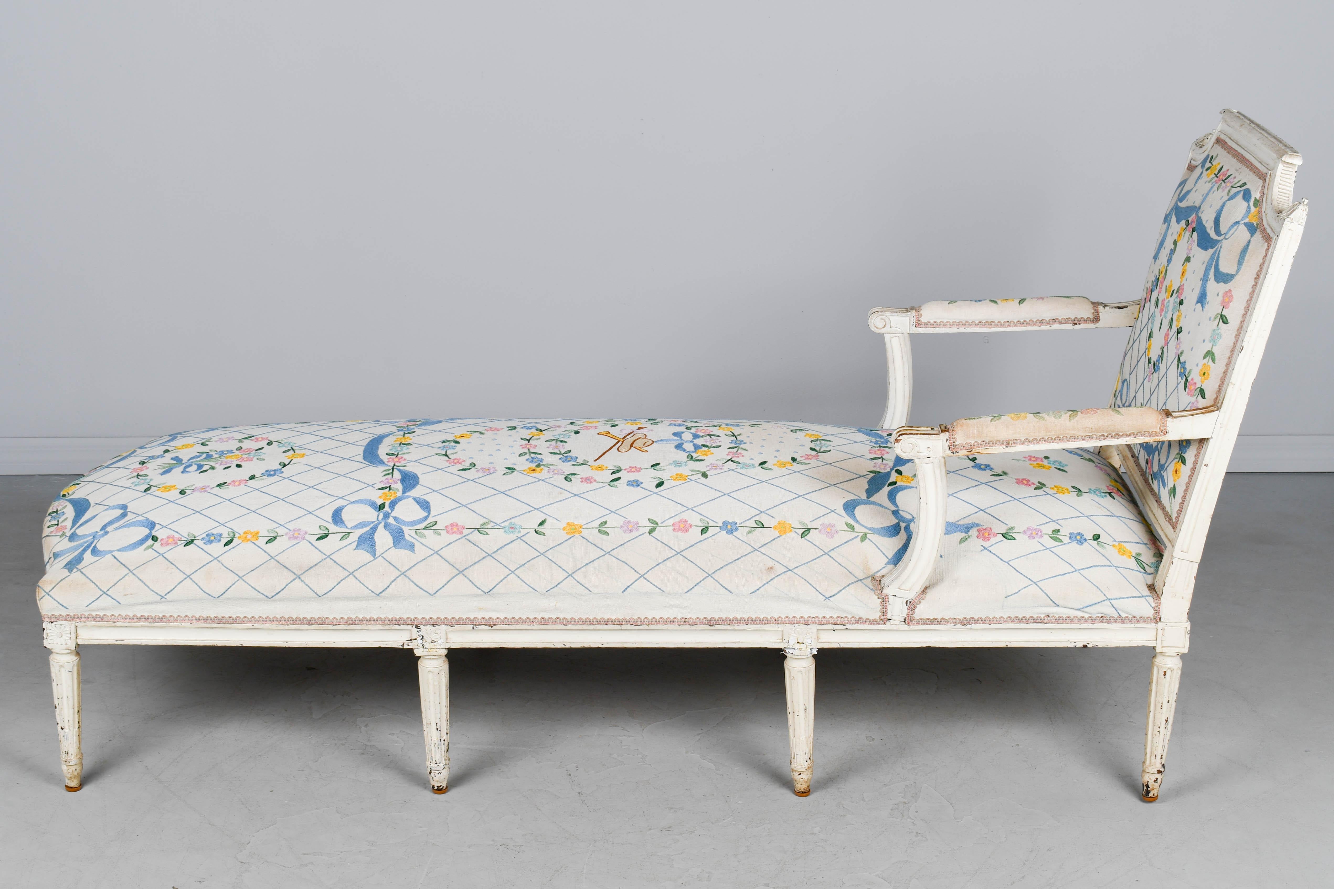 18th Century French Louis XVI Chaise Longue In Good Condition For Sale In Winter Park, FL