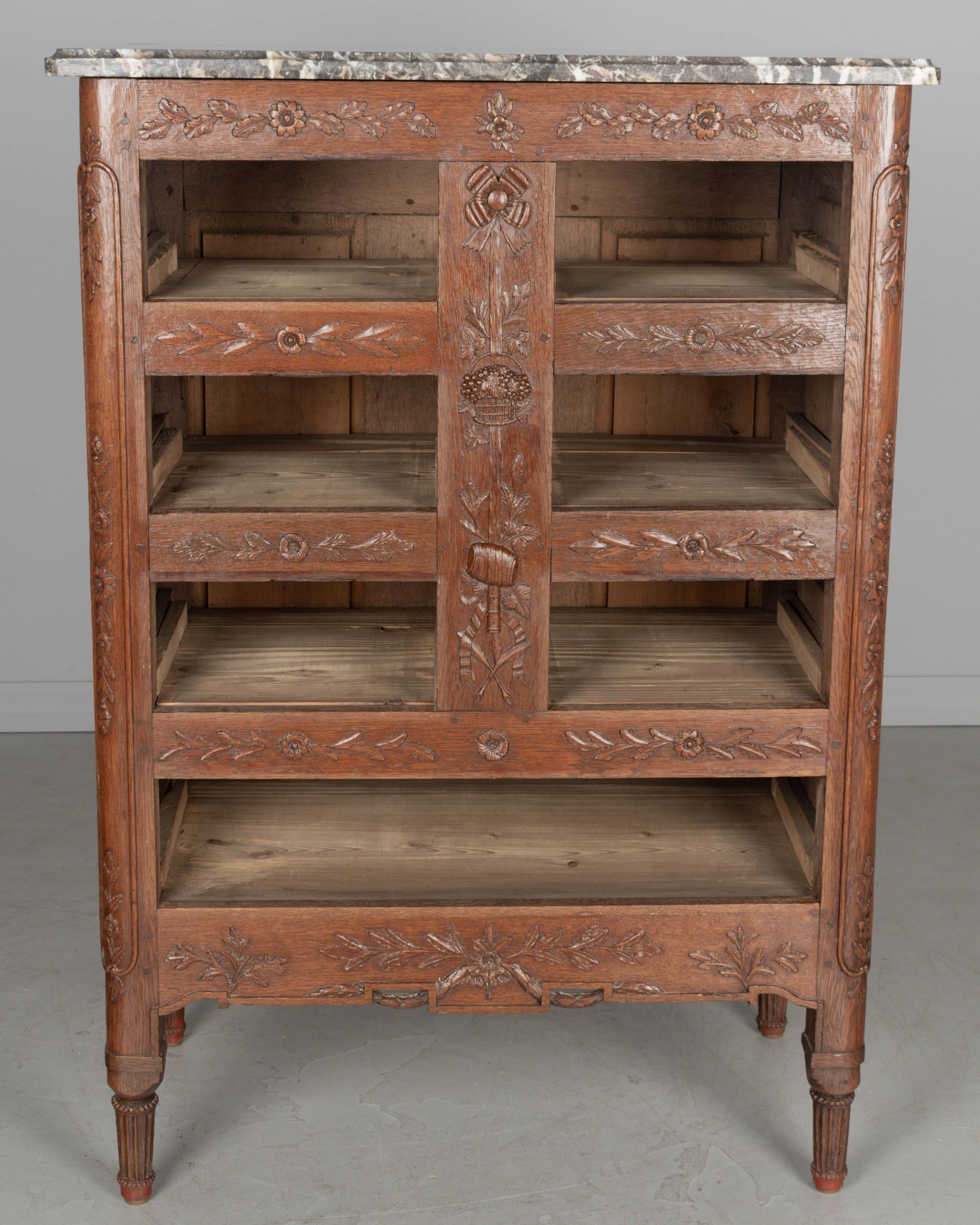 Französische Louis-XVI-Kommode aus dem Elsass aus dem 18. Jahrhundert im Angebot 5