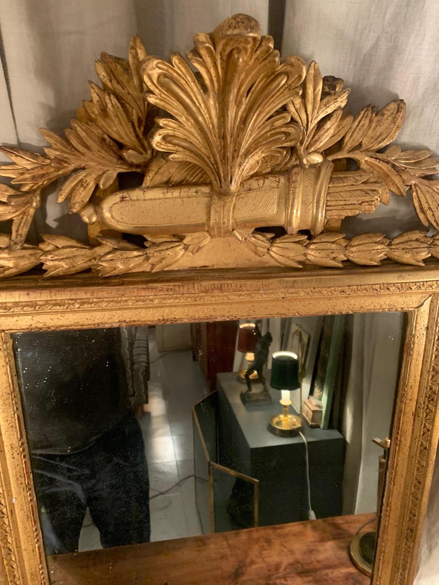 Glass 18th Century French Louis XVI Directoire Carved Giltwood Mirror For Sale