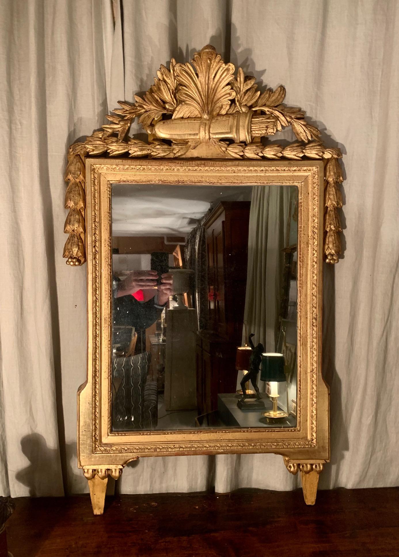 18th Century French Louis XVI Directoire Carved Giltwood Mirror For Sale 3