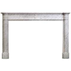 18th Century French Louis XVI Fireplace Mantel in Veined Statuary Marble