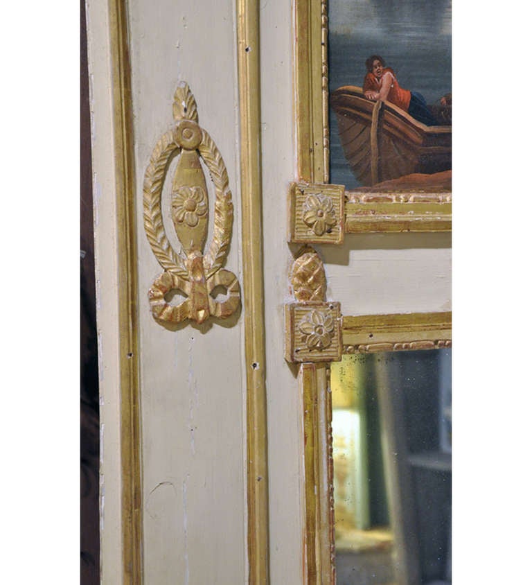 Miroir mural Trumeau français du 18ème siècle en bois doré peint de style Louis XVI en vente 1
