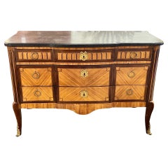 Commode francese Luigi XVI del XVIII secolo in mogano intarsiato