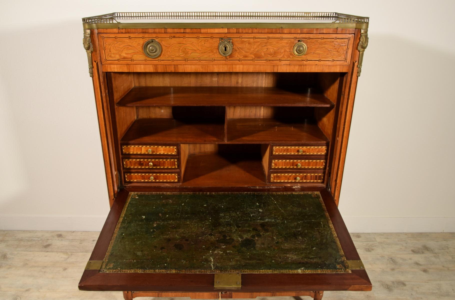 18th Century, French Louis XVI Inlaid Wood Secretaire with Marble Top For Sale 6