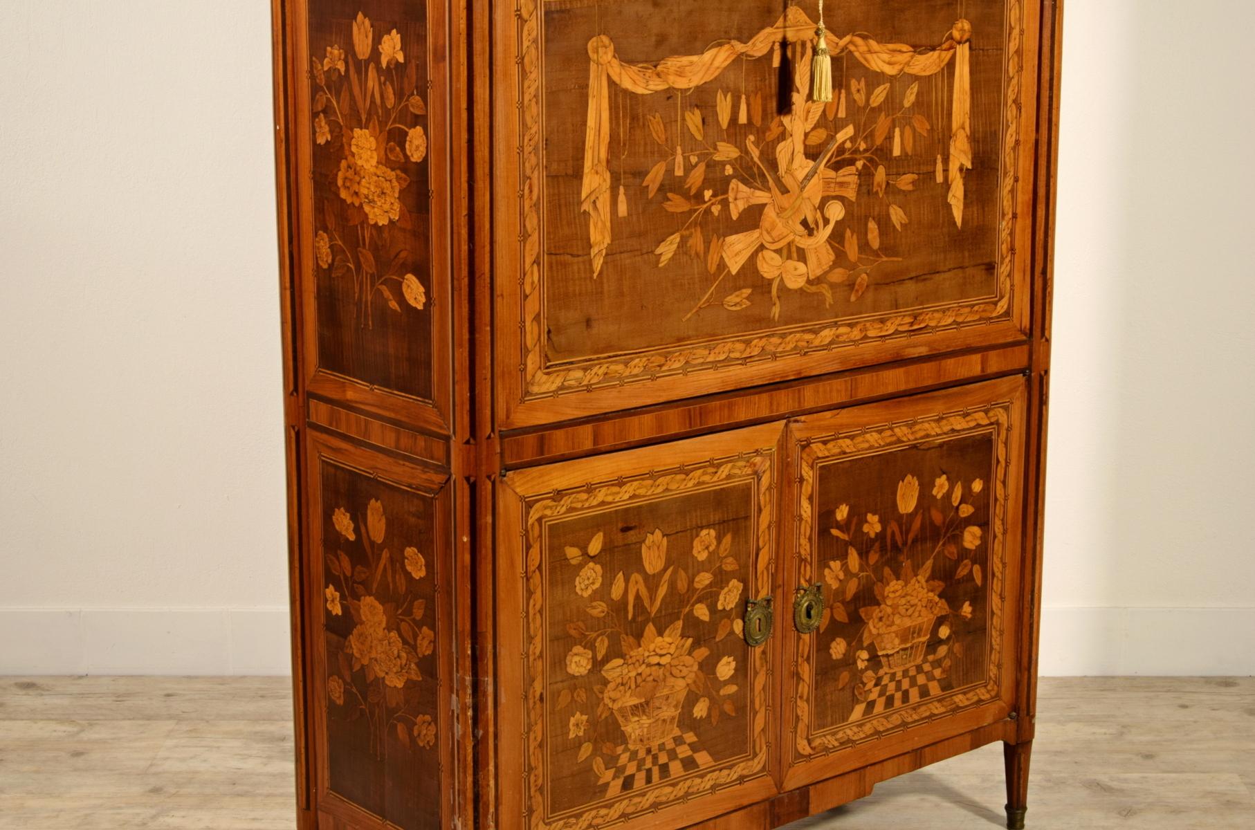 18th Century, French Louis XVI Inlaid Wood Secretaire with Marble Top For Sale 8