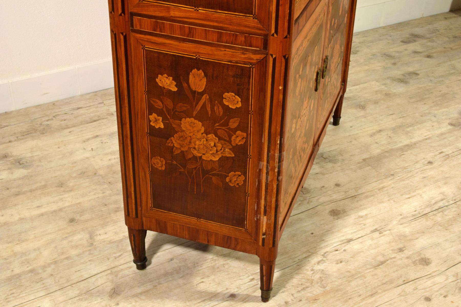 18th Century, French Louis XVI Inlaid Wood Secretaire with Marble Top For Sale 14