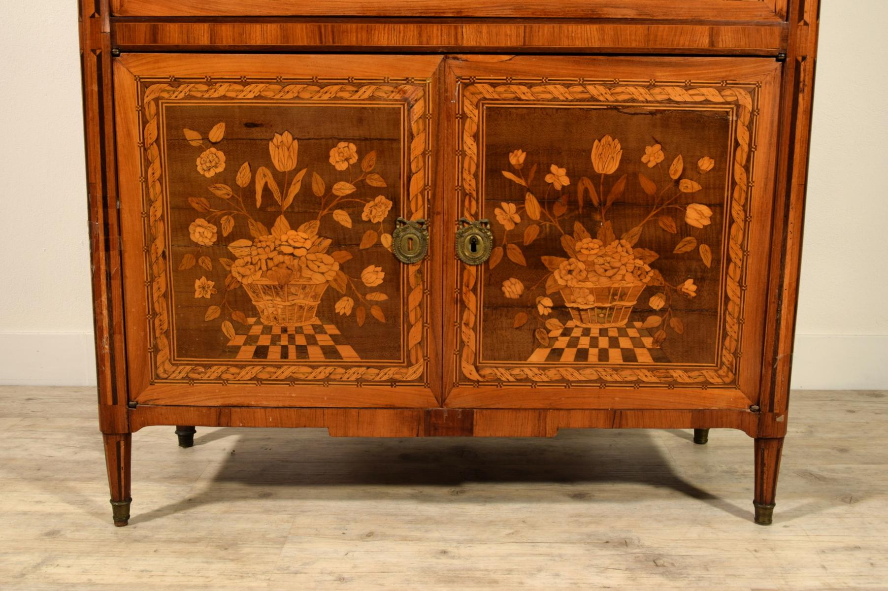 18th Century, French Louis XVI Inlaid Wood Secretaire with Marble Top For Sale 16