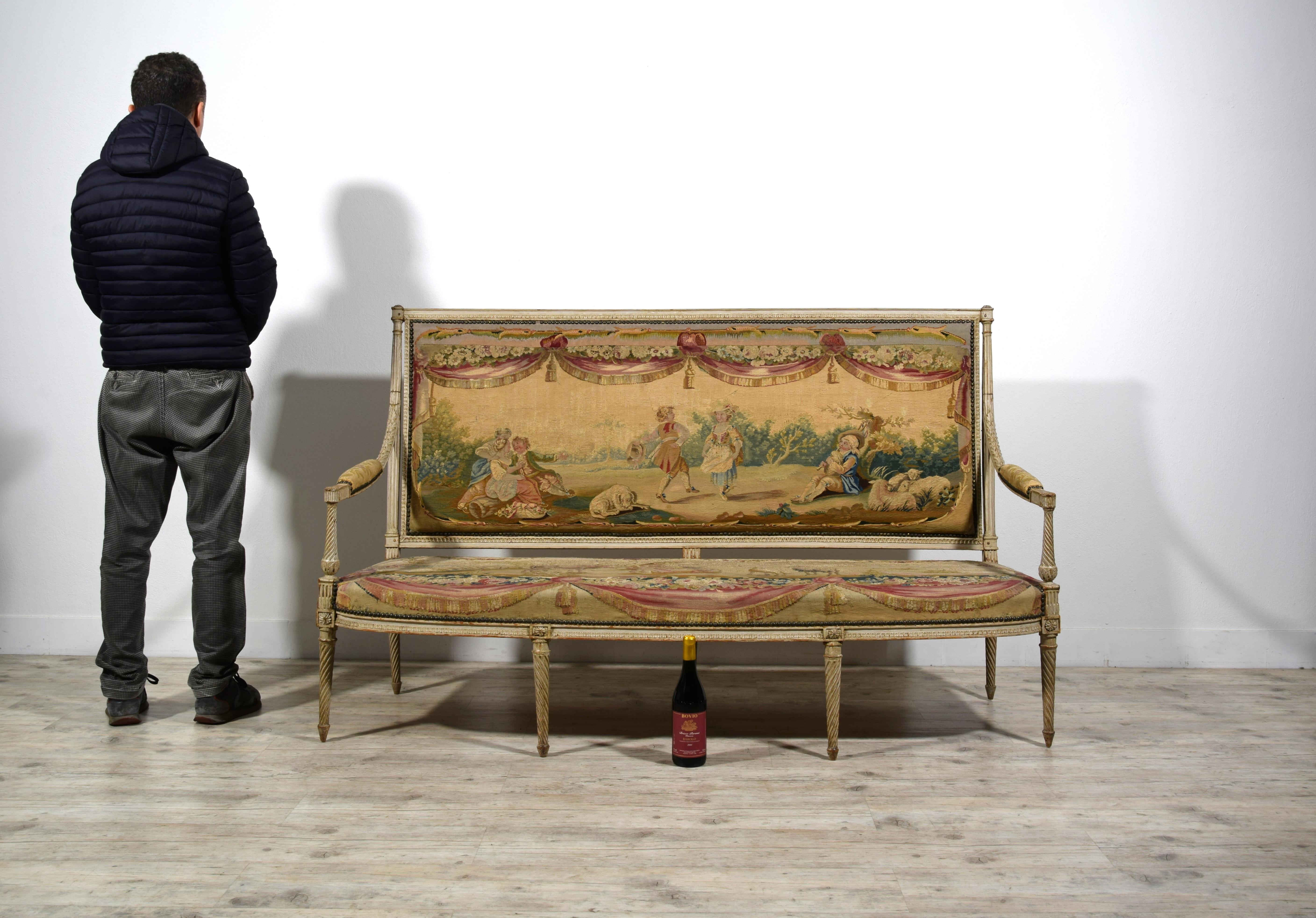 Meubles de sièges Louis XVI en bois laqué du 18ème siècle, tapisserie d'Aubusson en vente 3