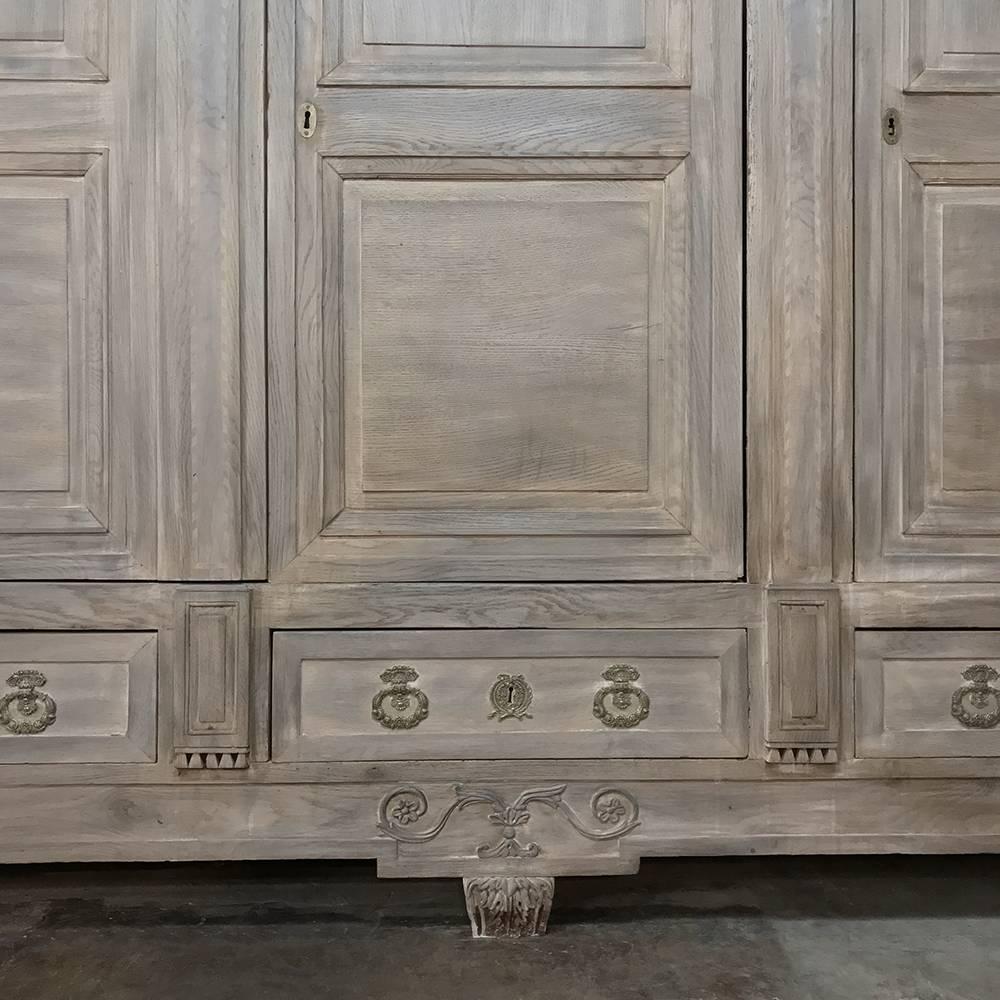 18th Century French Louis XVI Neoclassical Stripped Oak Armoire 6