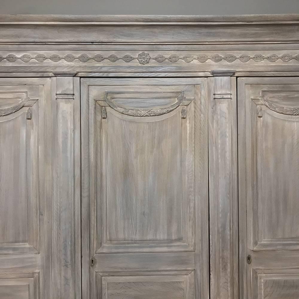 18th Century French Louis XVI Neoclassical Stripped Oak Armoire 4
