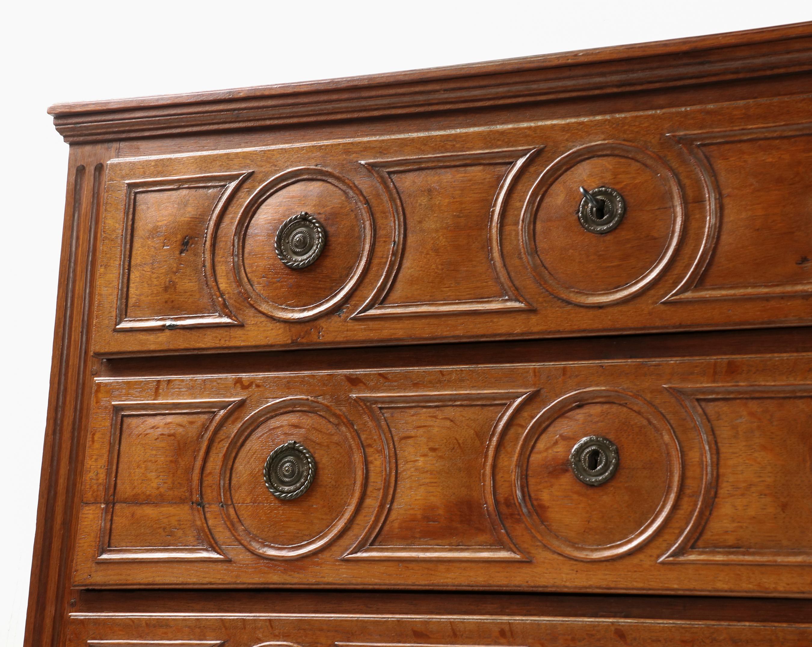 Cassettiera in rovere Luigi XVI del XVIII secolo in vendita 7