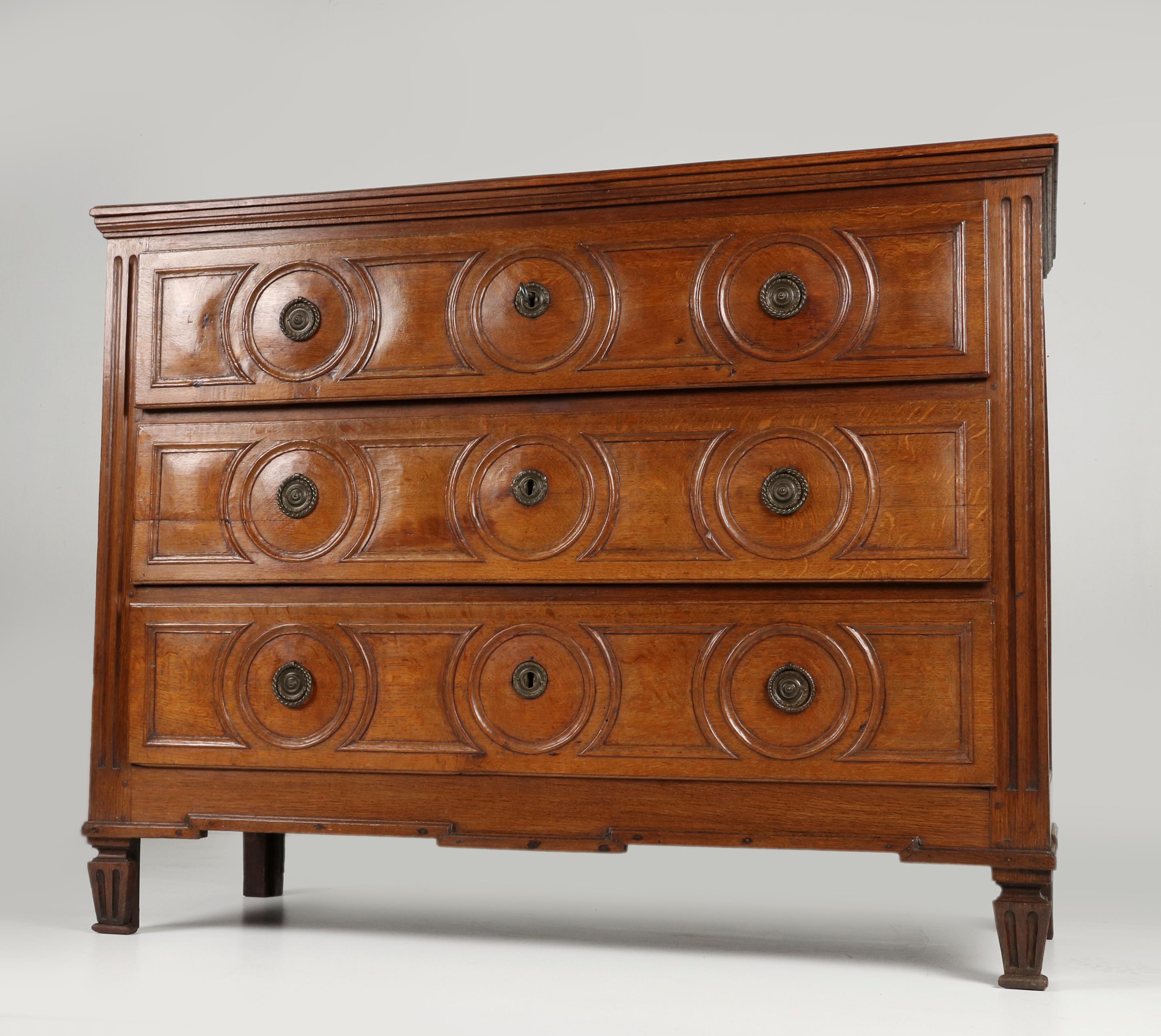 18th Century French Louis XVI Oak Commode Chest of Drawers For Sale 15