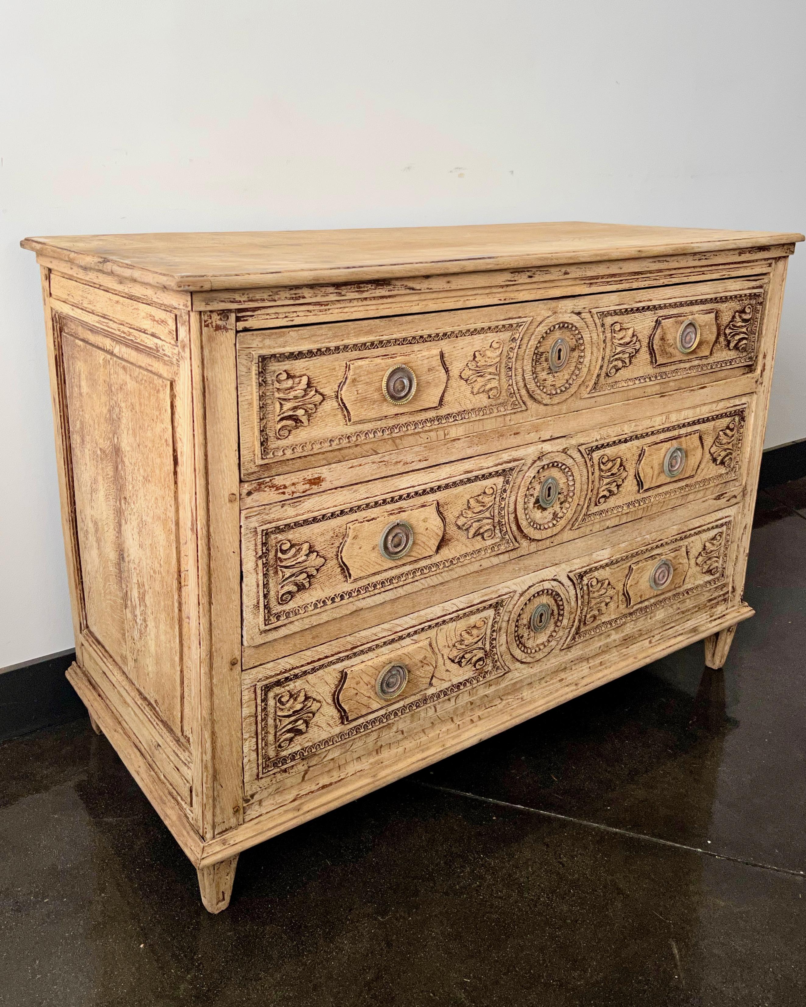 18th Century French Louis XVI Oak Commode In Good Condition In Charleston, SC