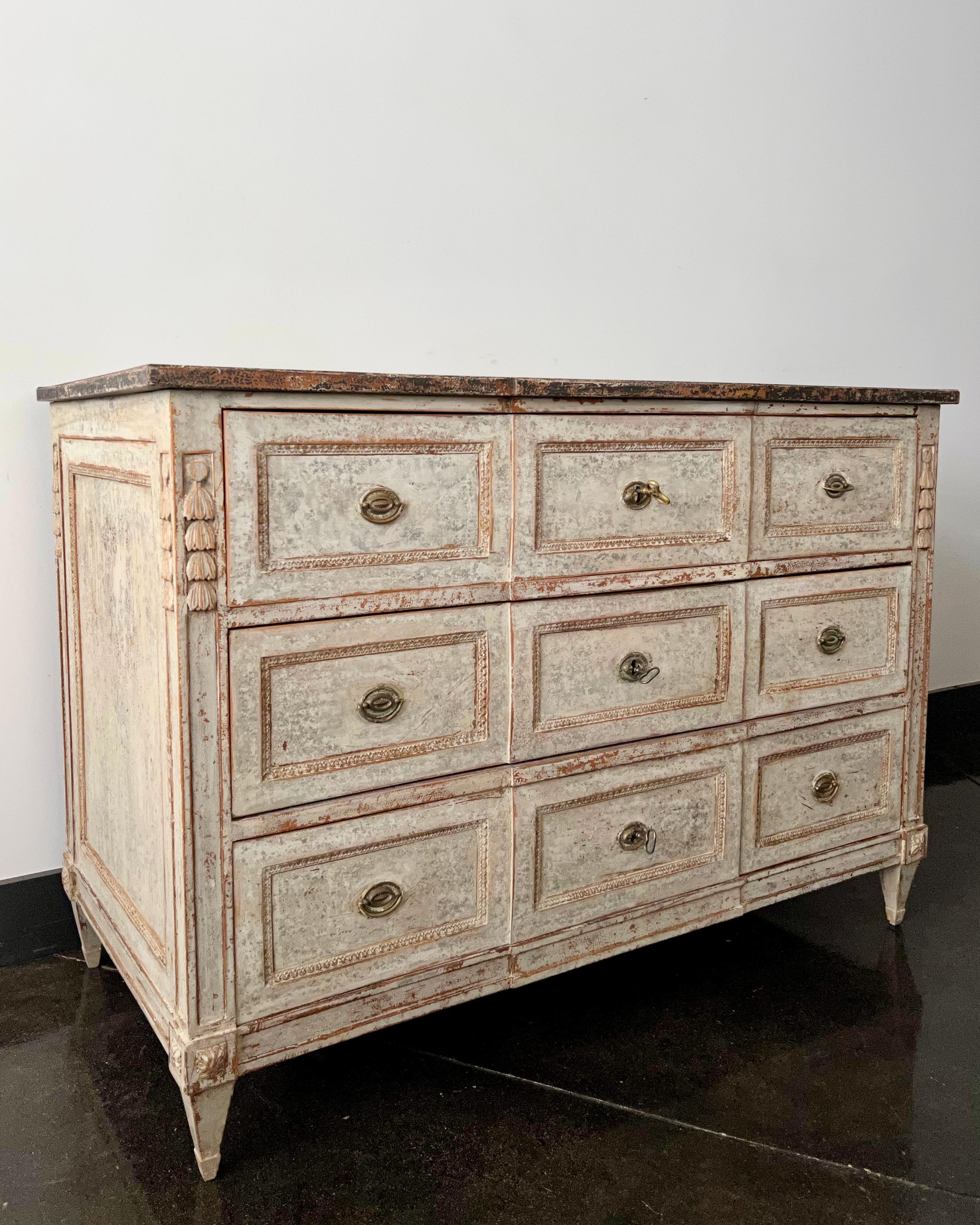 18th Century French Louis XVI Painted Commode In Good Condition In Charleston, SC
