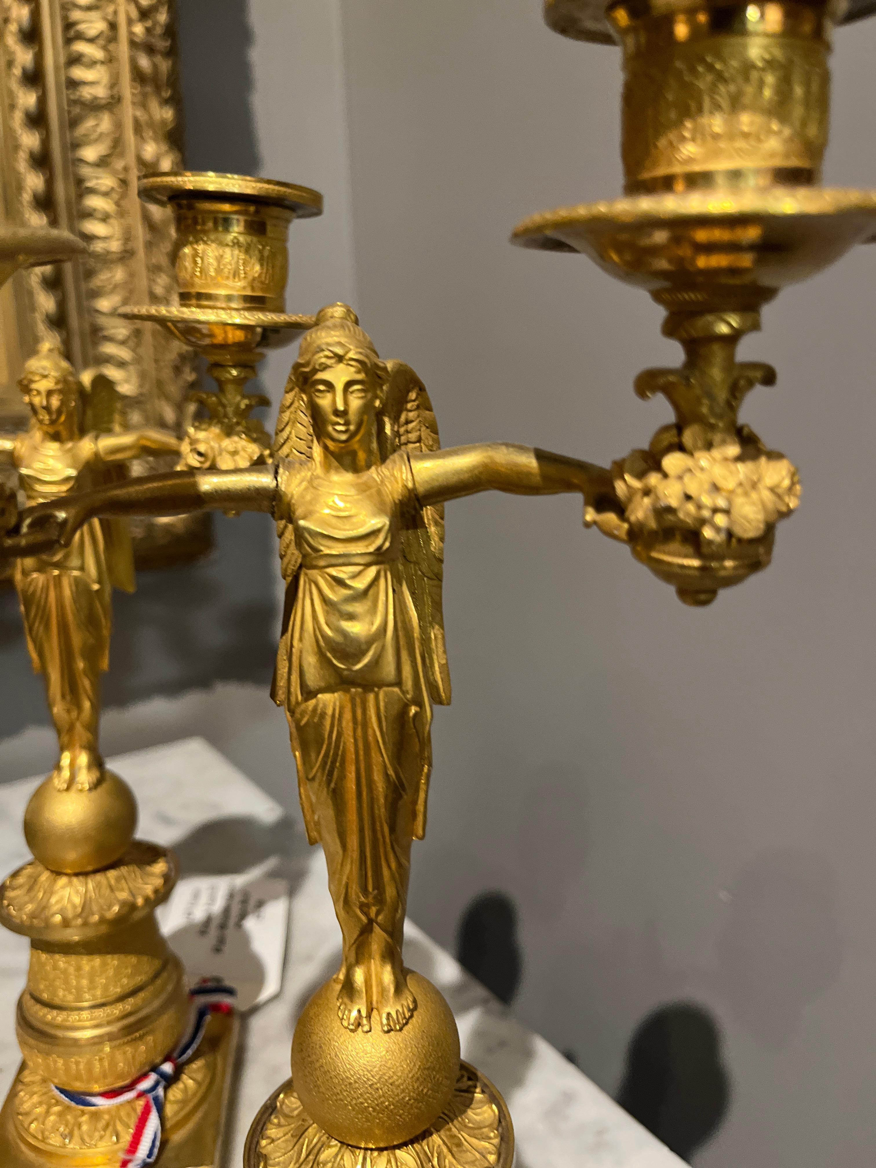 18th Century French Louis XVI Pair of Ormolu Candelabra Palais Royal Bon état - En vente à Scottsdale, AZ