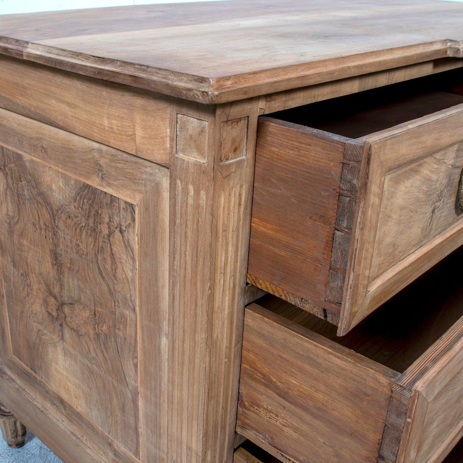 18th Century French Louis XVI Period Bleached Walnut and Burl Walnut Commode For Sale 8