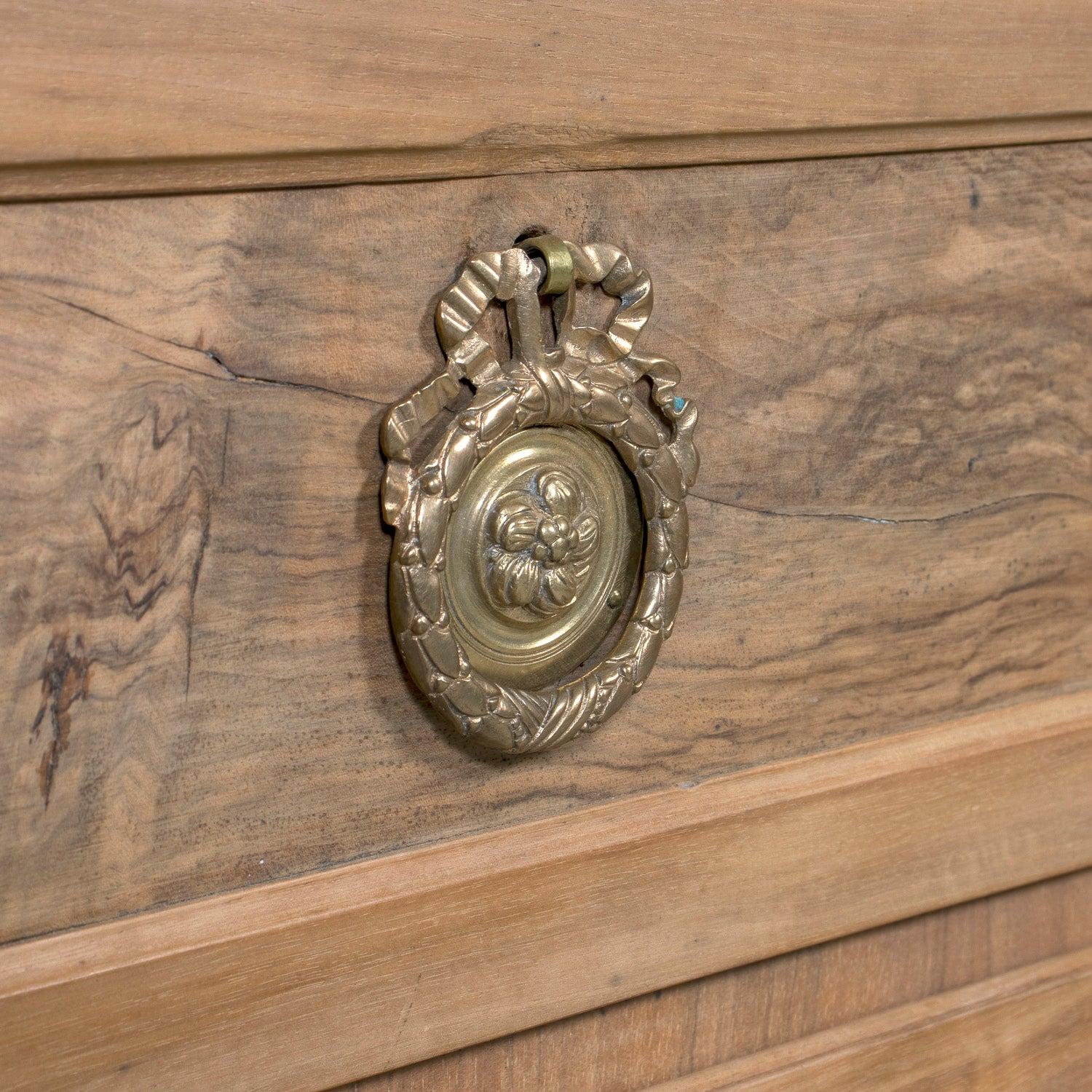 18th Century French Louis XVI Period Bleached Walnut and Burl Walnut Commode For Sale 10