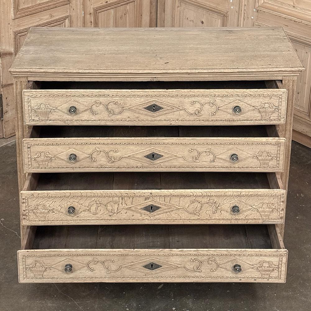 Commode francese del XVIII secolo di epoca Luigi XVI in Oak scortecciato in vendita 9