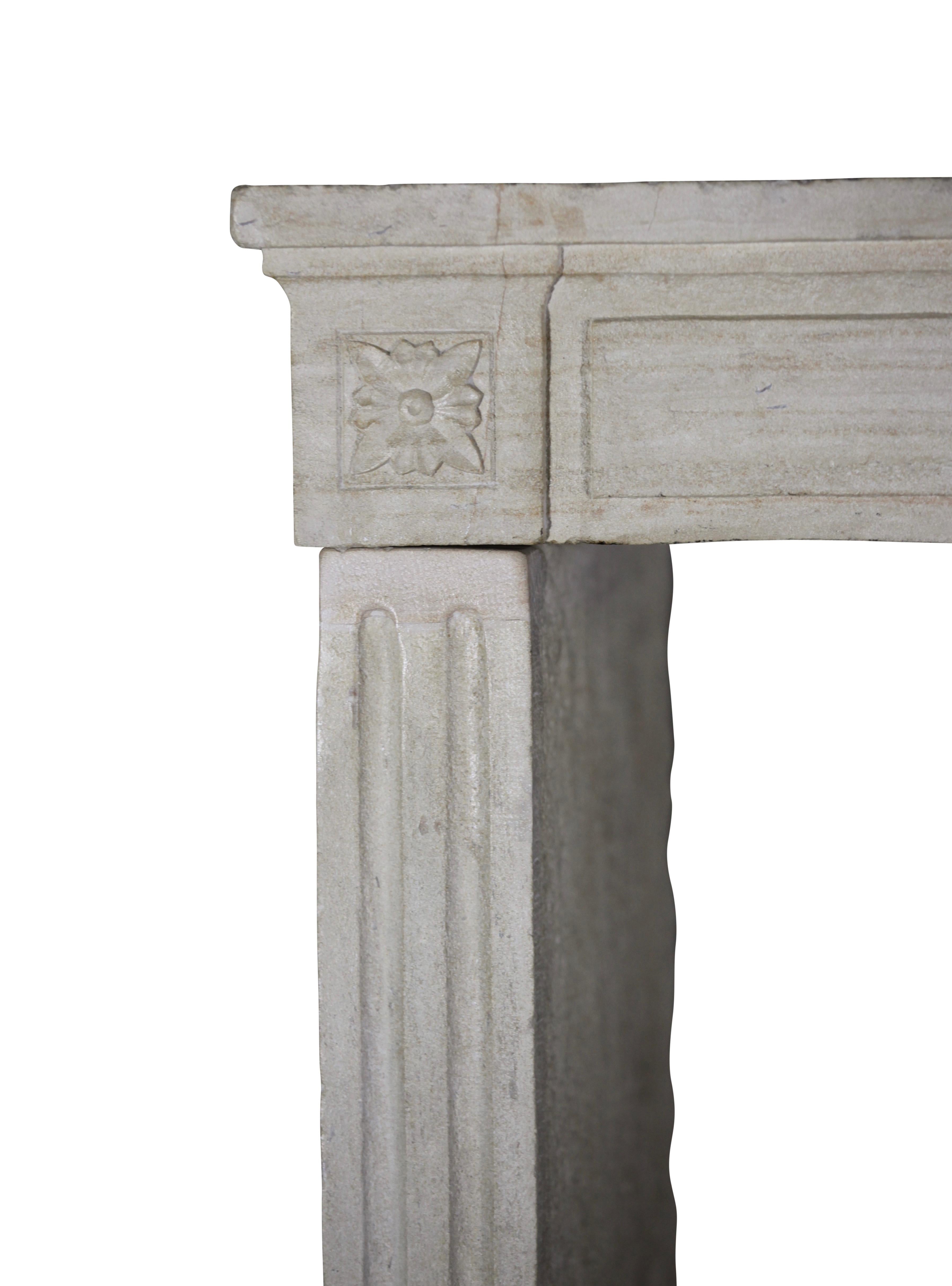 18th Century French Louis XVI Period Limestone Antique Fireplace Surround In Fair Condition In Beervelde, BE