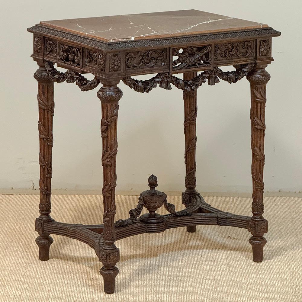 Français Table d'appoint d'époque Louis XVI du XVIIIe siècle, à plateau de marbre en vente