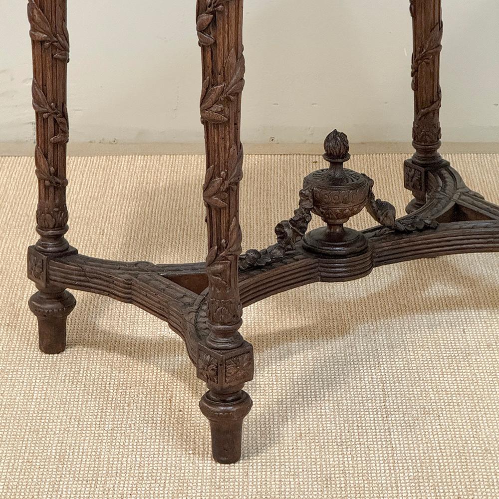 Fin du XVIIIe siècle Table d'appoint d'époque Louis XVI du XVIIIe siècle, à plateau de marbre en vente