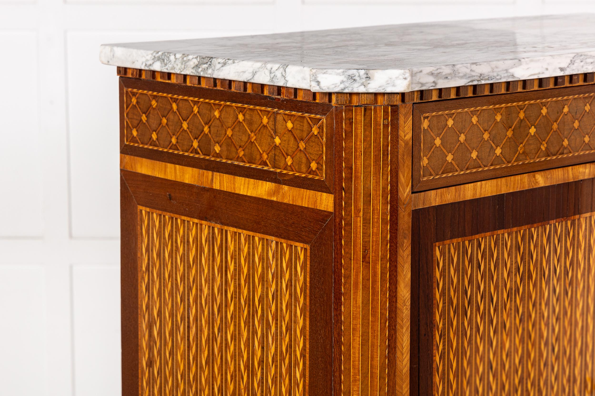 18th Century French Louis XVI Period Secrétaire à Abattant For Sale 10