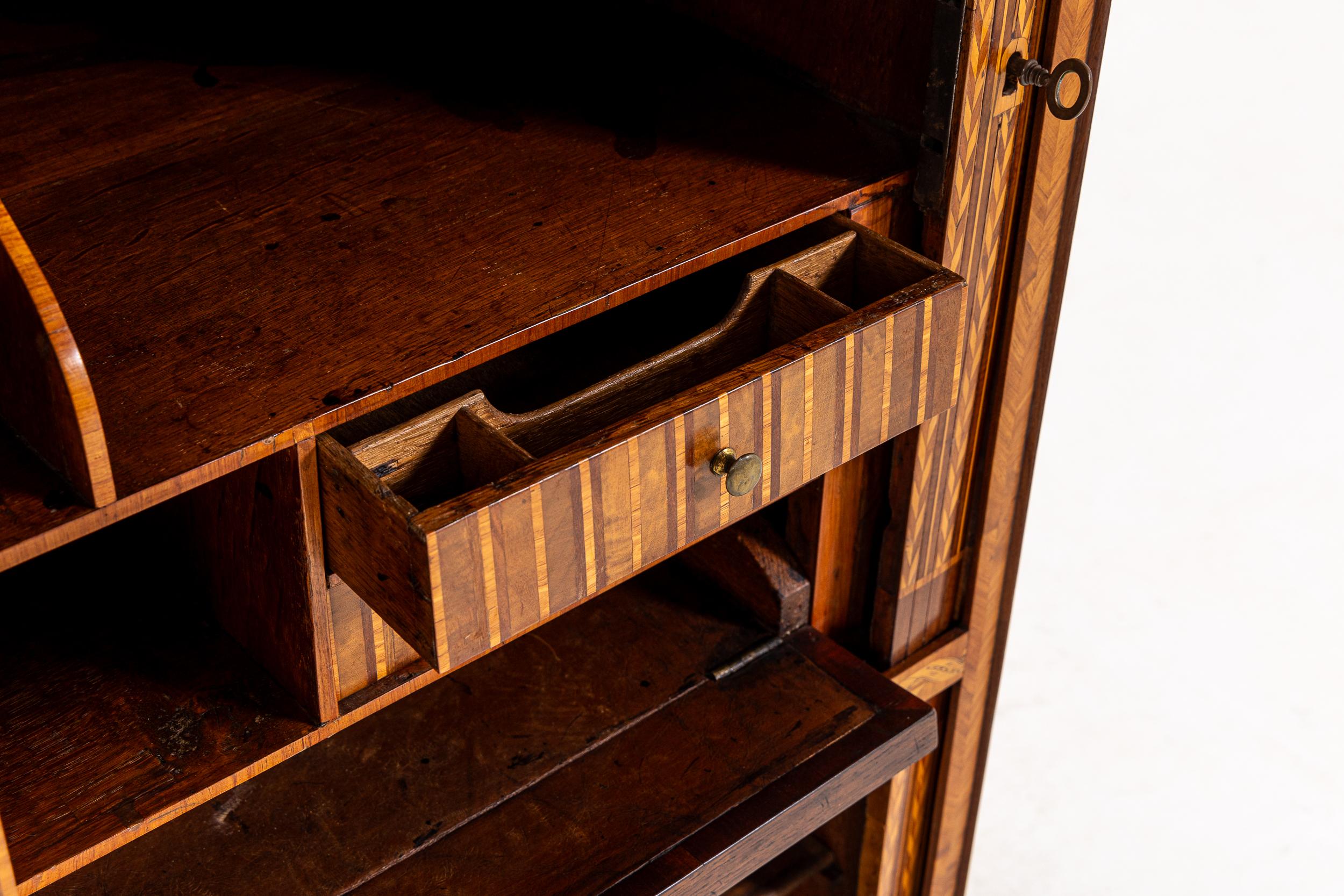 18th Century French Louis XVI Period Secrétaire à Abattant For Sale 1