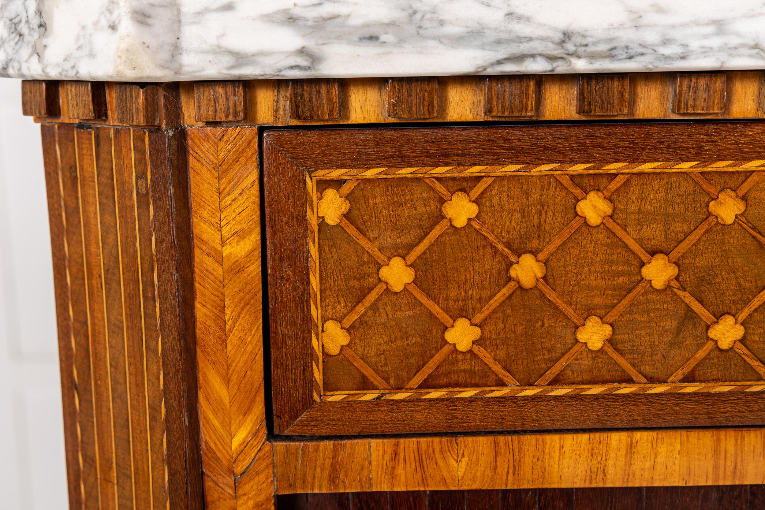 18th Century French Louis XVI Period Secrétaire à Abattant For Sale 3