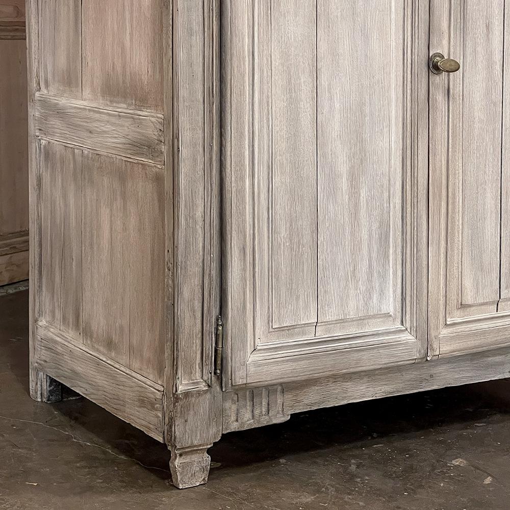18th Century French Louis XVI Period Whitewashed Bookcase, Vitrine 6