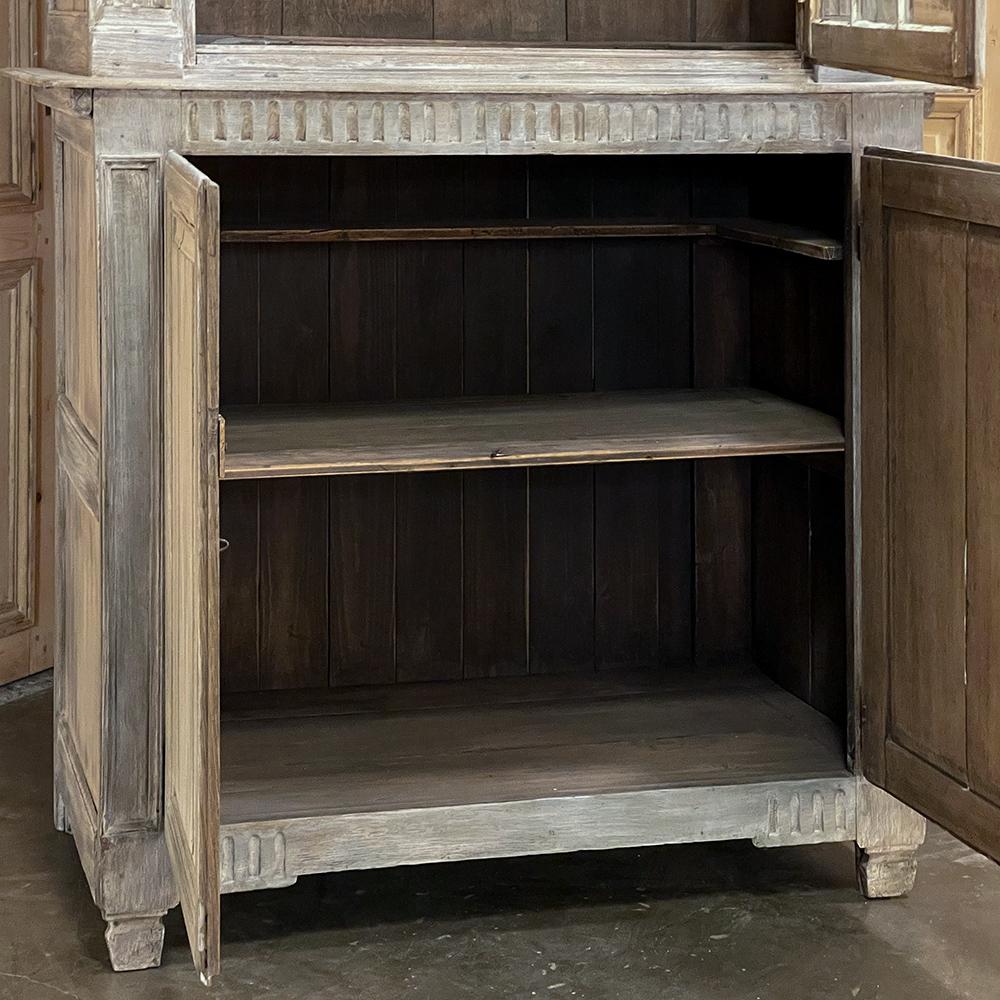 18th Century French Louis XVI Period Whitewashed Bookcase, Vitrine For Sale 2