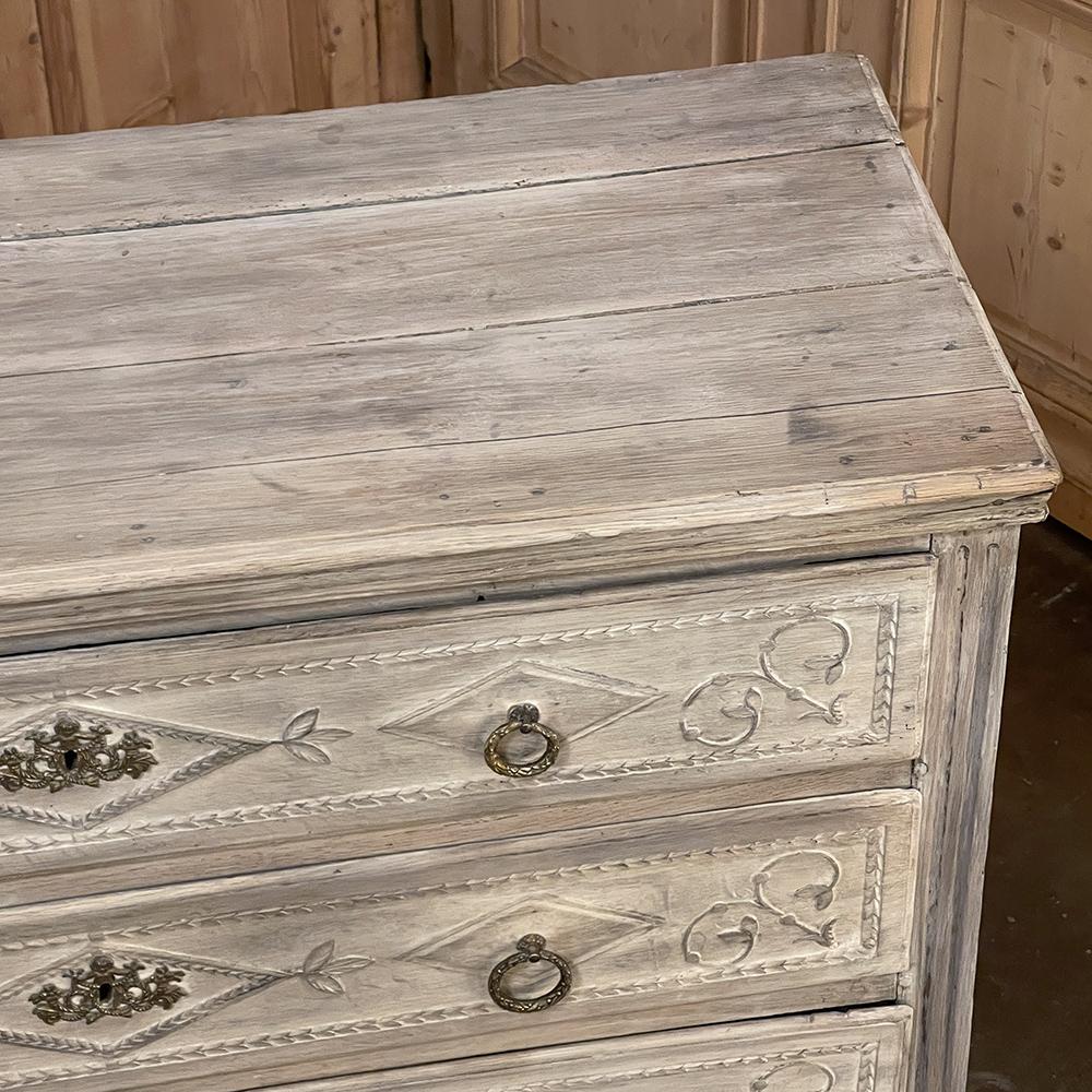 18th Century French Louis XVI Period Whitewashed Commode For Sale 9