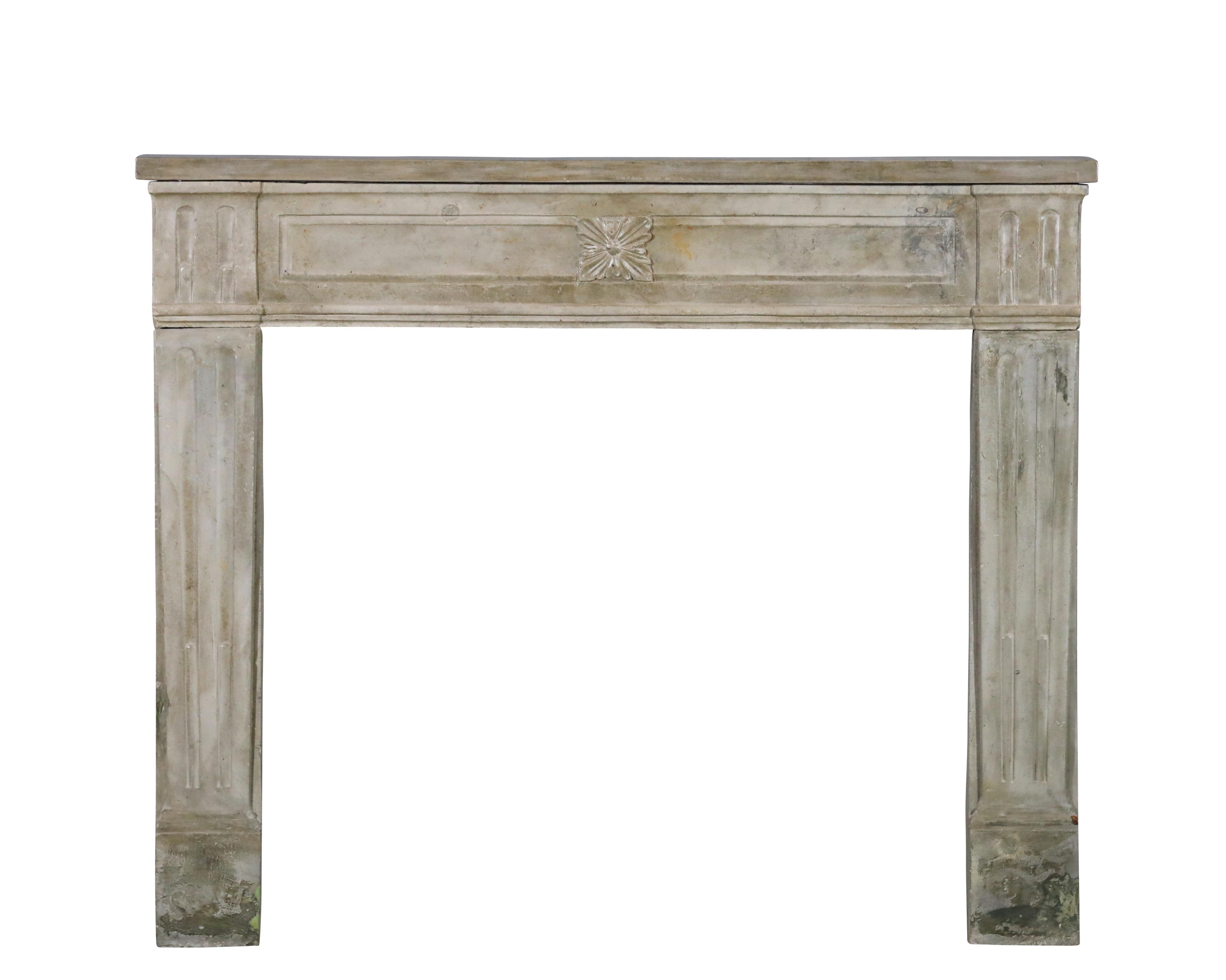 18th Century French Louis XVI Statement Fireplace From Paris In Excellent Condition For Sale In Beervelde, BE