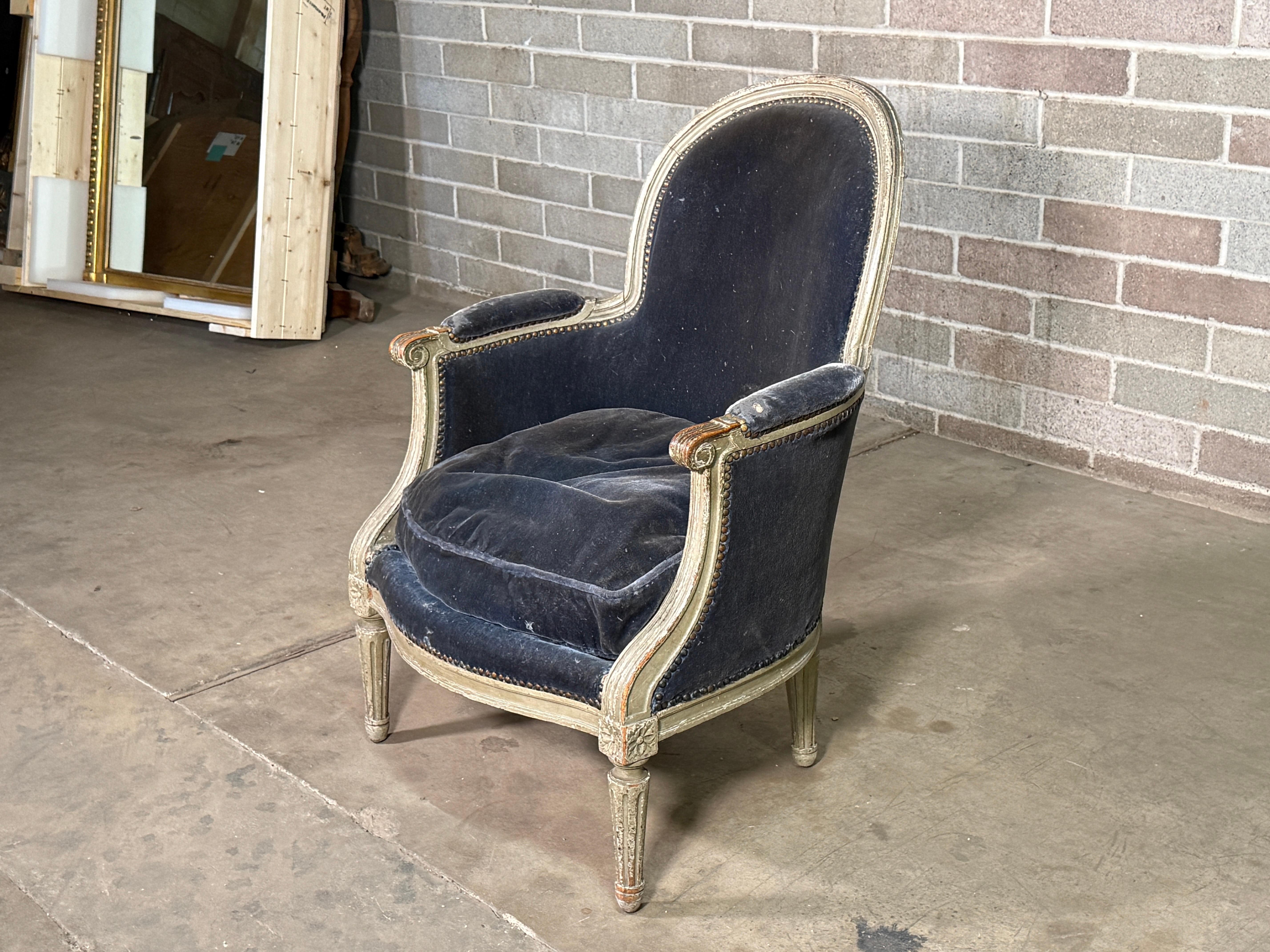 18th Century French Louis XVI Velvet Bergere Armchair In Good Condition For Sale In Scottsdale, AZ