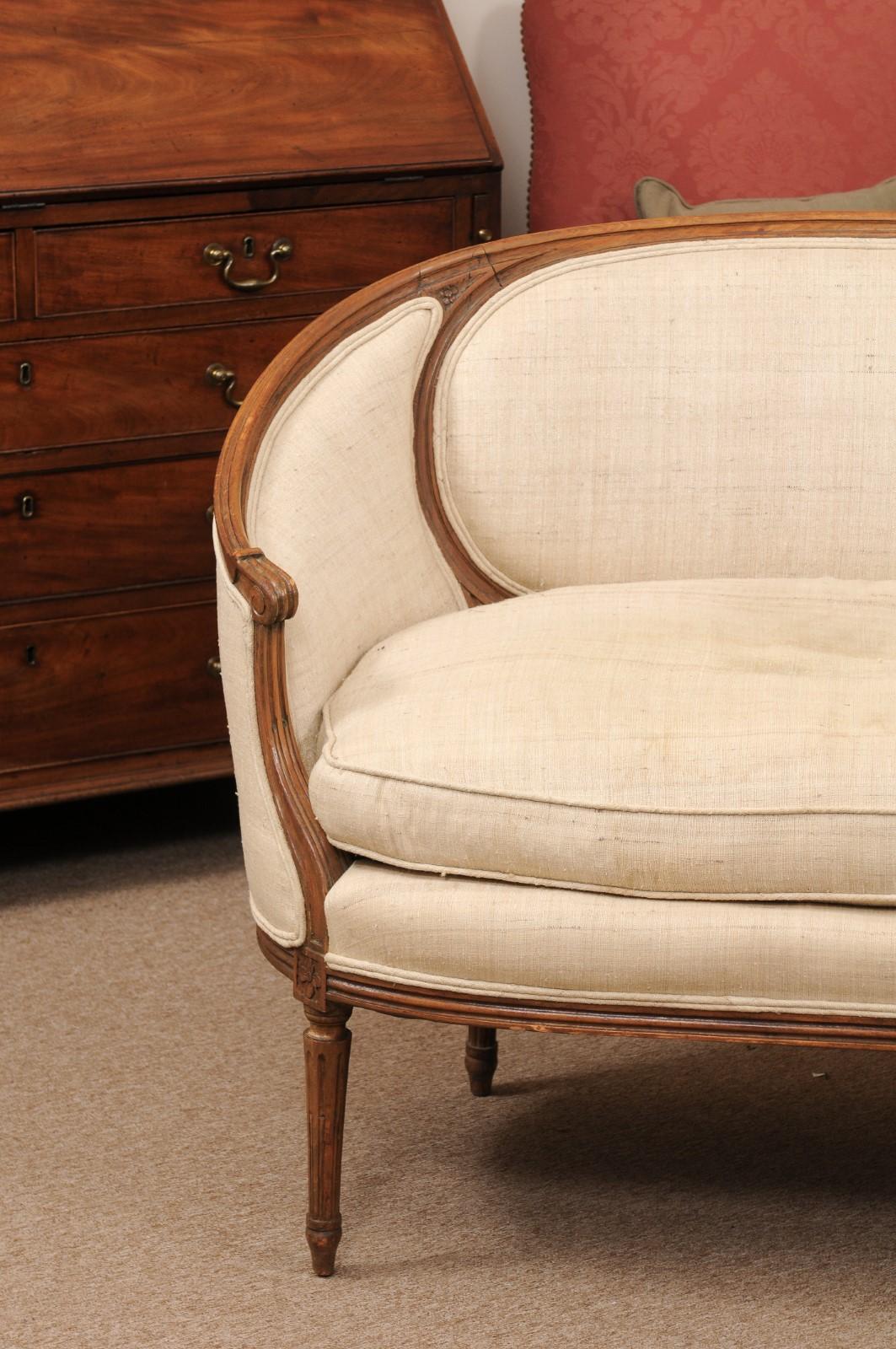 18th Century French Louis XVI Walnut Curved Back Settee / Love Seat For Sale 9