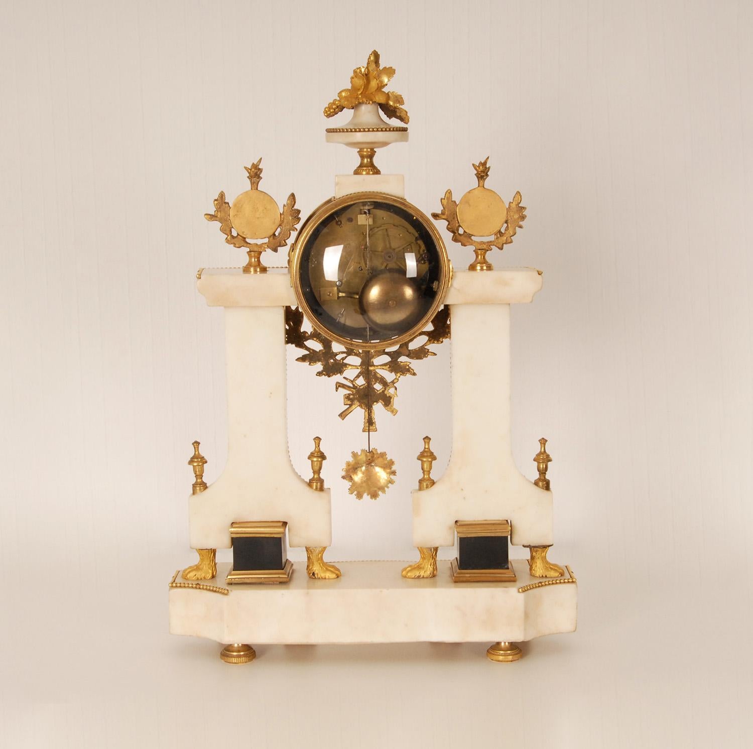 18th Century French Mantel Clock Pendulum White Marble Ormolu Gold Gilded Bronze 4