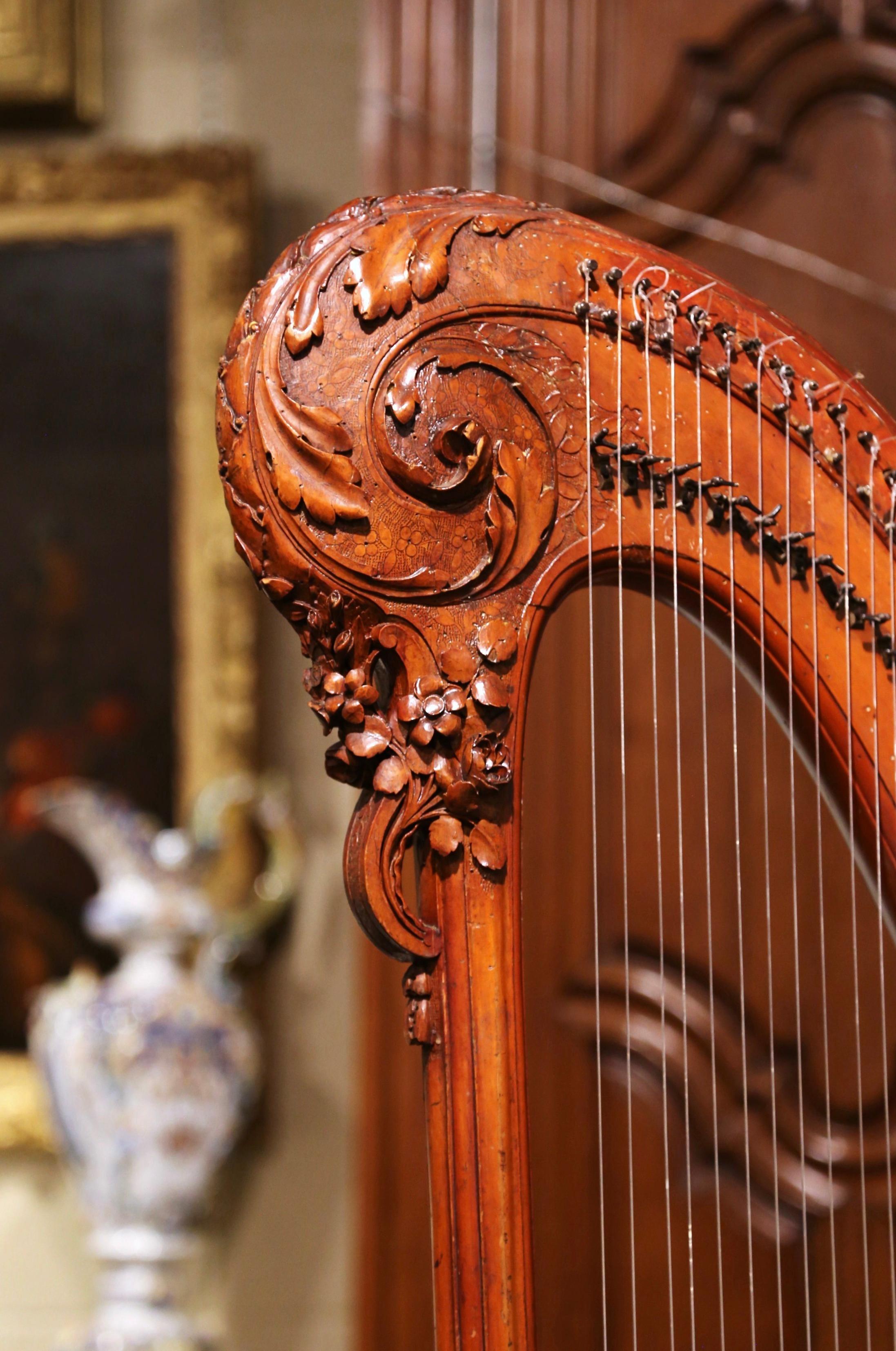 18th Century French Maple Decorative Harp with Hand Painted Chinoiserie Motifs im Angebot 4