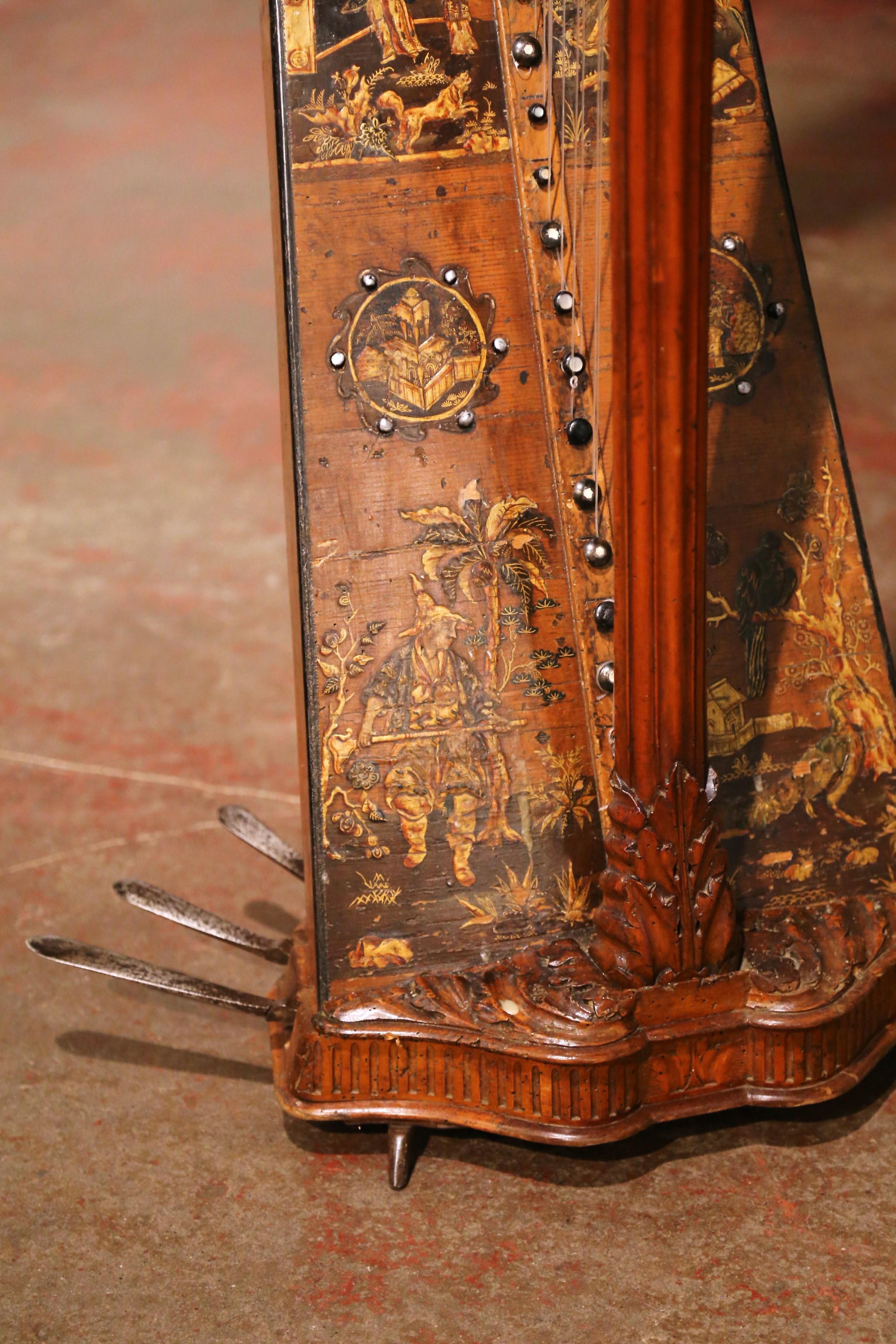 18th Century French Maple Decorative Harp with Hand Painted Chinoiserie Motifs (Ahornholz) im Angebot