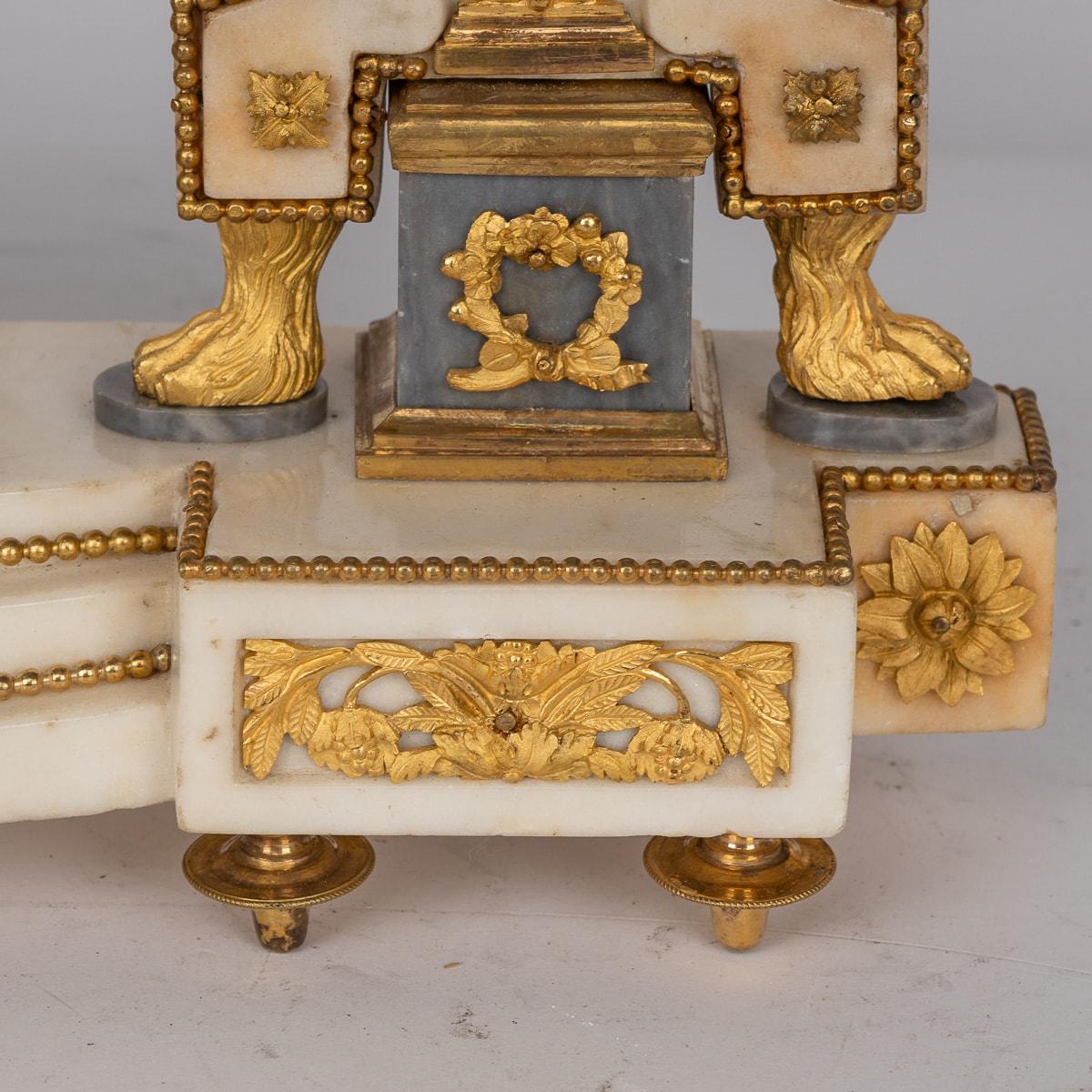 Pendule en marbre et bronze doré du XVIIIe siècle, Claude Charles François Filon en vente 8
