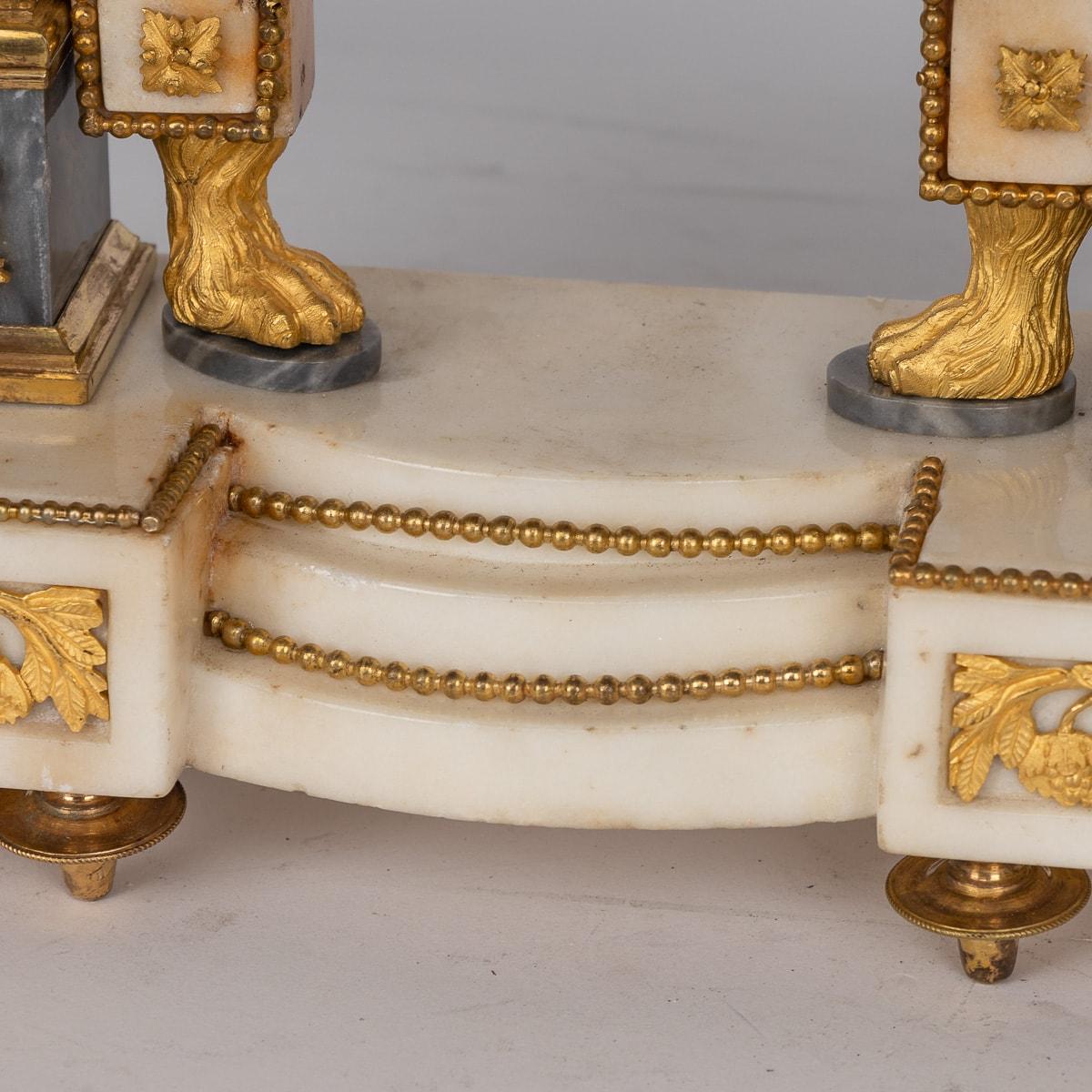 Pendule en marbre et bronze doré du XVIIIe siècle, Claude Charles François Filon en vente 9