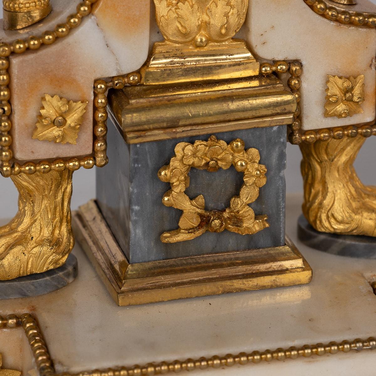 Pendule en marbre et bronze doré du XVIIIe siècle, Claude Charles François Filon en vente 10