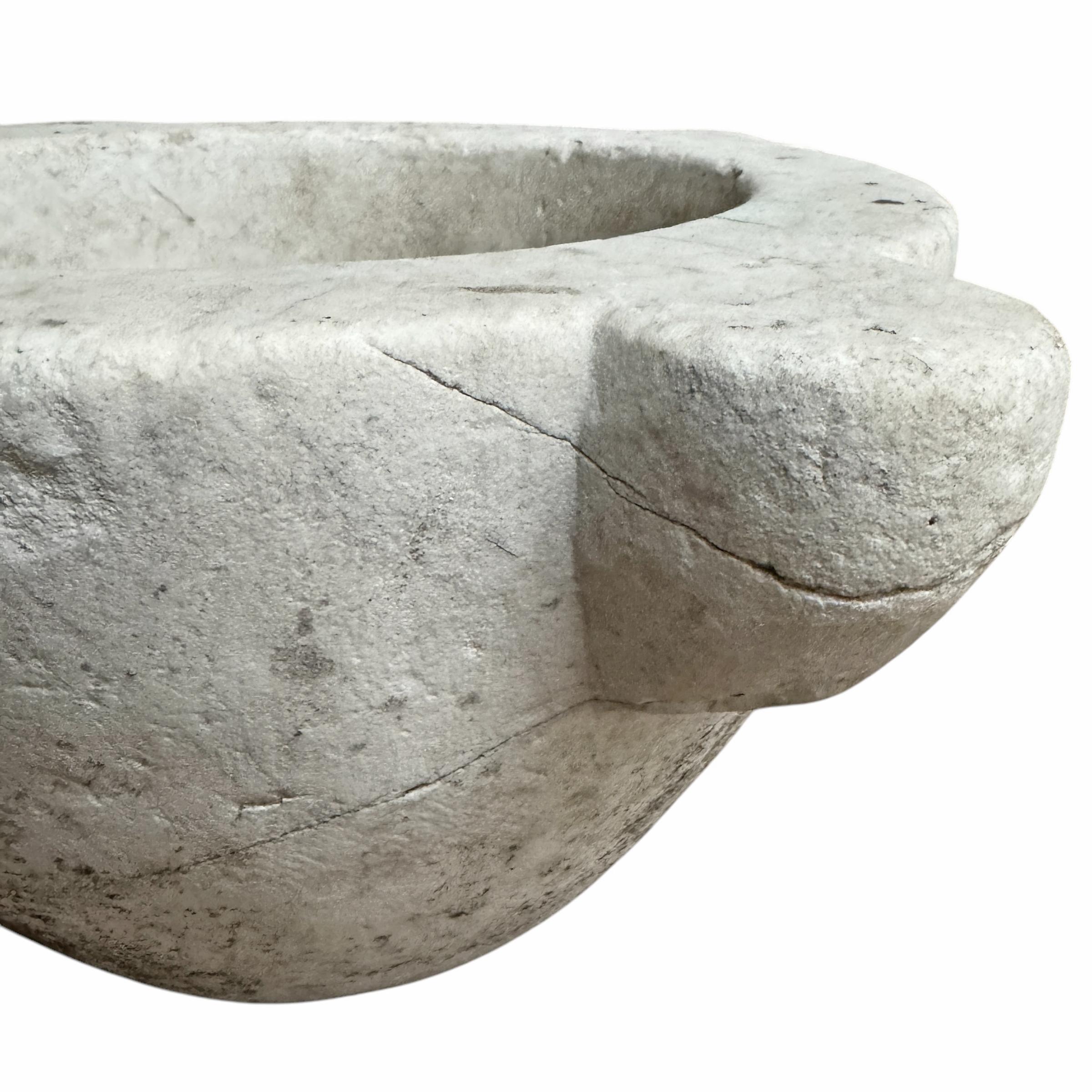 Marmo Mortaio di marmo francese del XVIII secolo in vendita