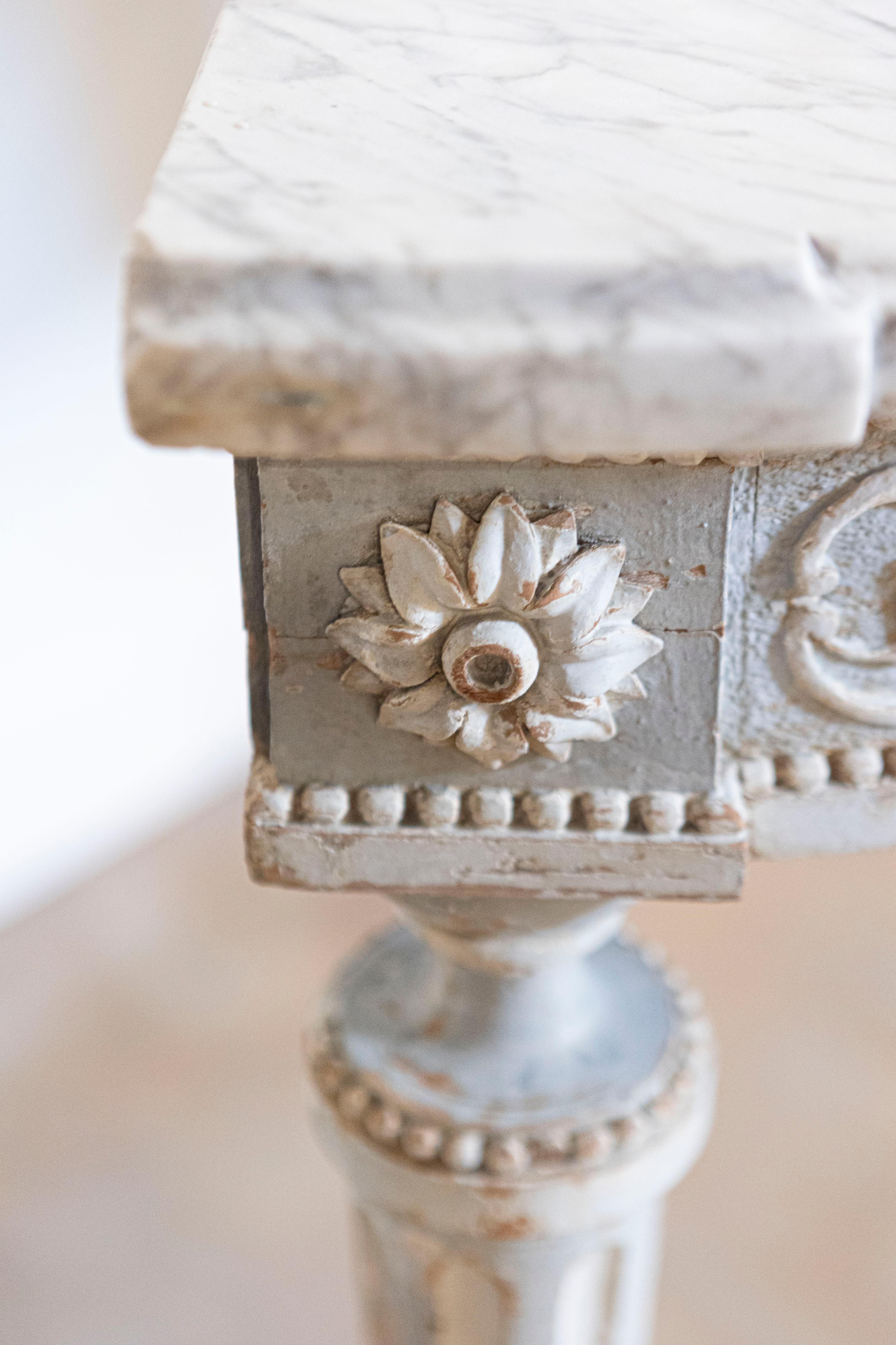 18th Century French Marble Top Demi Lune Console Table For Sale 1