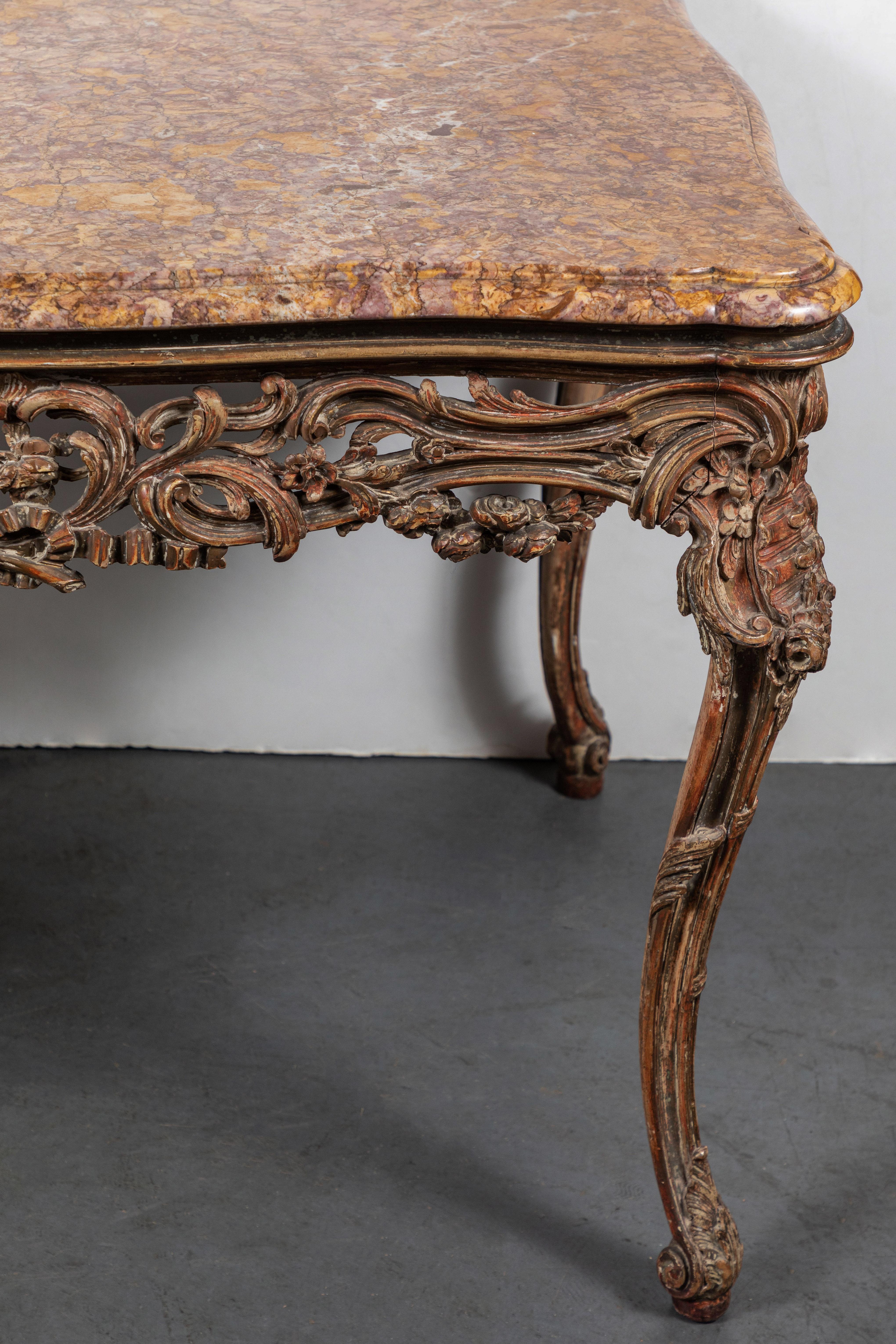 18. Jahrhundert, Französisch, Tisch mit Marmorplatte im Zustand „Gut“ in Newport Beach, CA