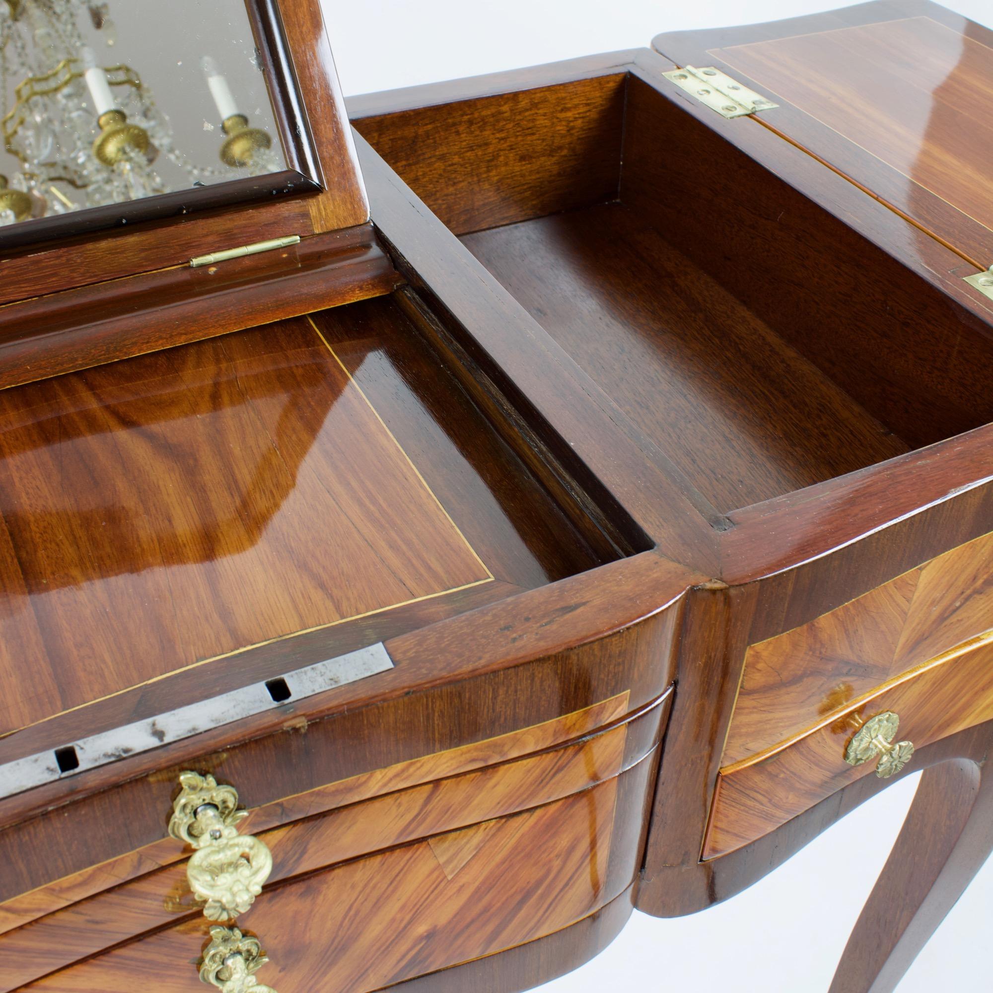 18th Century French Marquetry Louis XV Dressing Table or So-Called Coiffeuse For Sale 3